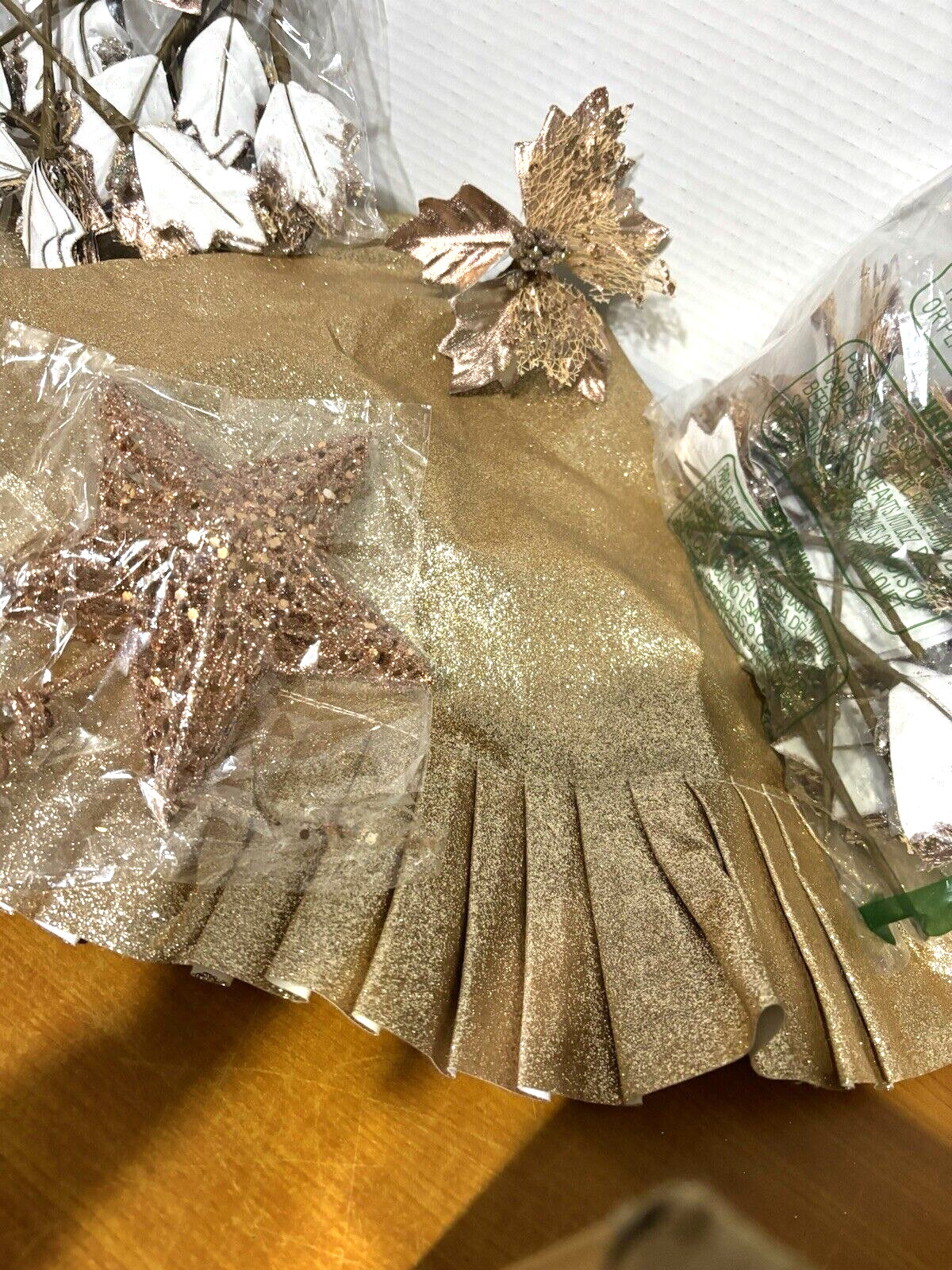 Poinsettia Artificial Flowers Gold Tree Skirt Star Set Christmas Decorations Lot