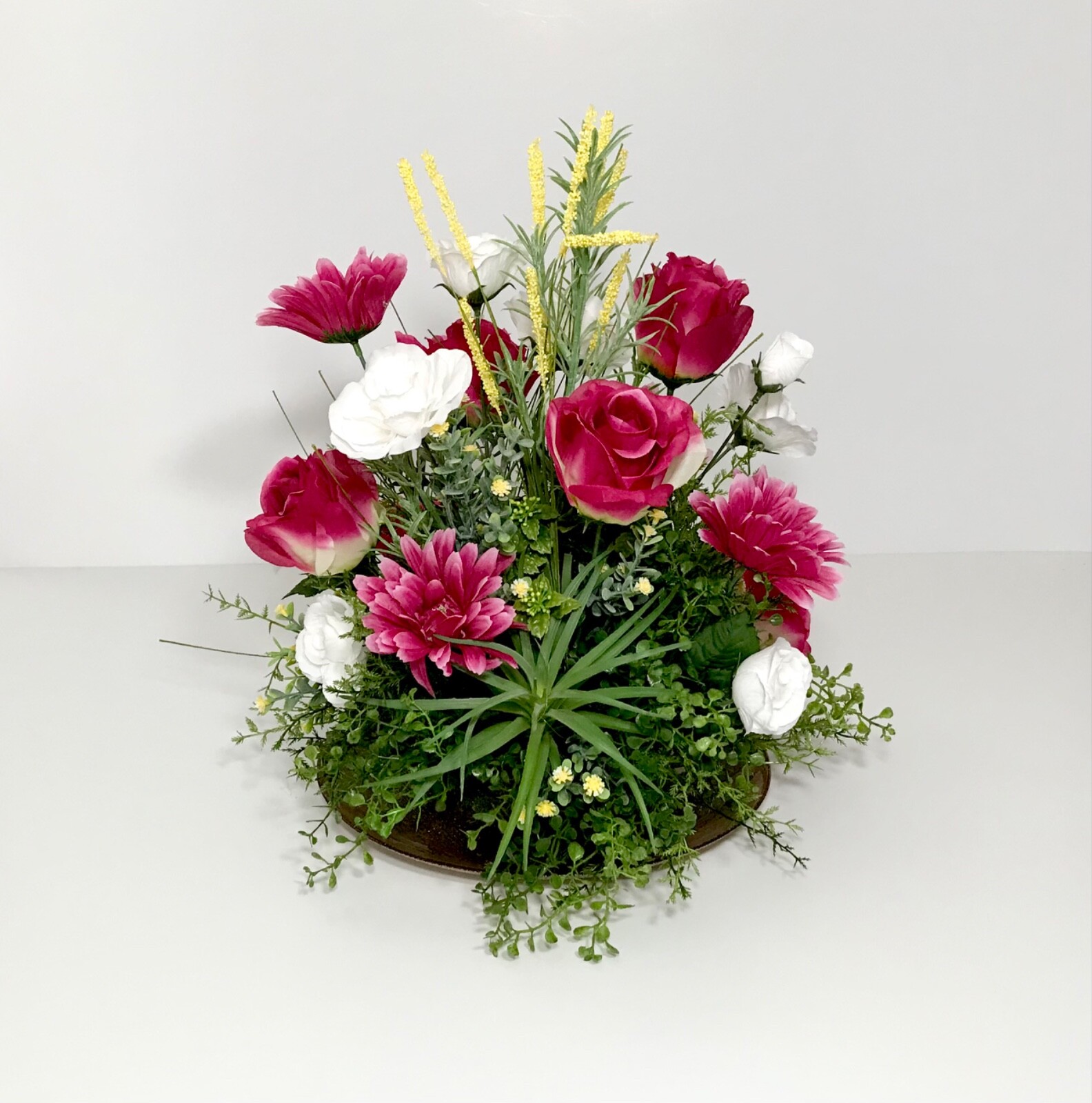 ELEGANT PINK WHITE ROSES LARGE FLORAL ARRANGEMENT CENTERPIECE GLASS PLATE NEW