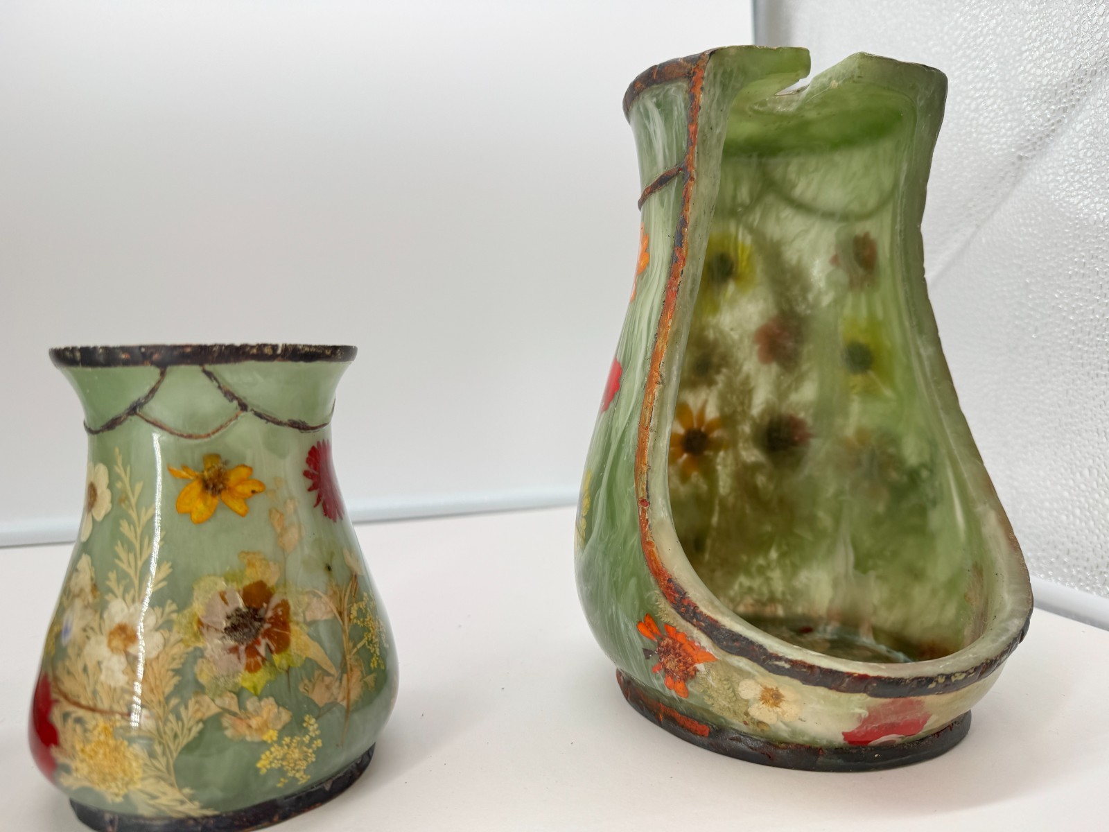 Vintage India Ink Pressed Flower Green Resin Fresh Fields Bathroom Set Wallpaper