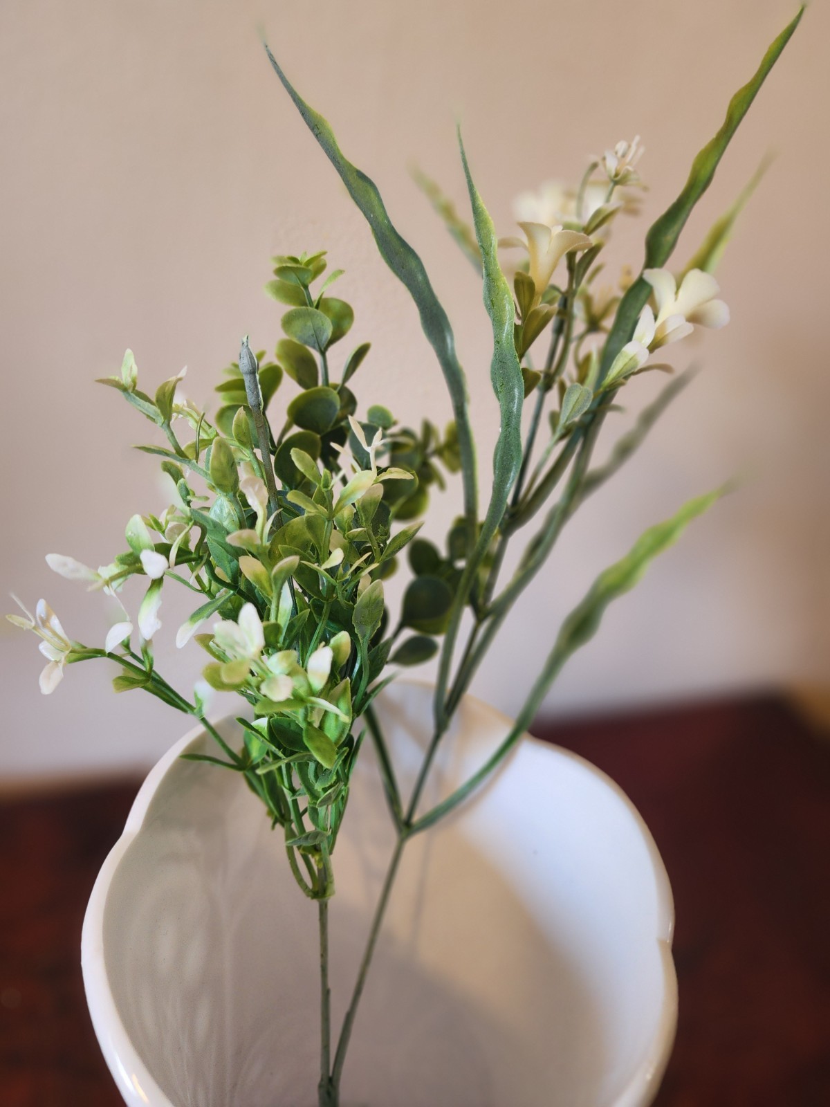 19” Eucalyptus Springerii Seeded Cluster • Faux Greenery Stem