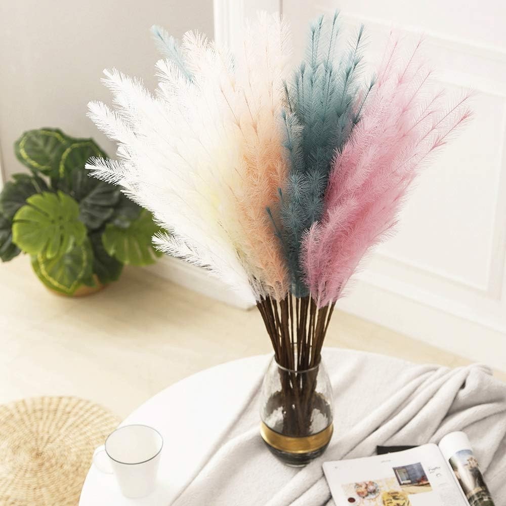 Soft Silk 8 PCS Artificial Pampas Grass – 30″ Decor for Stylish Events & Homes