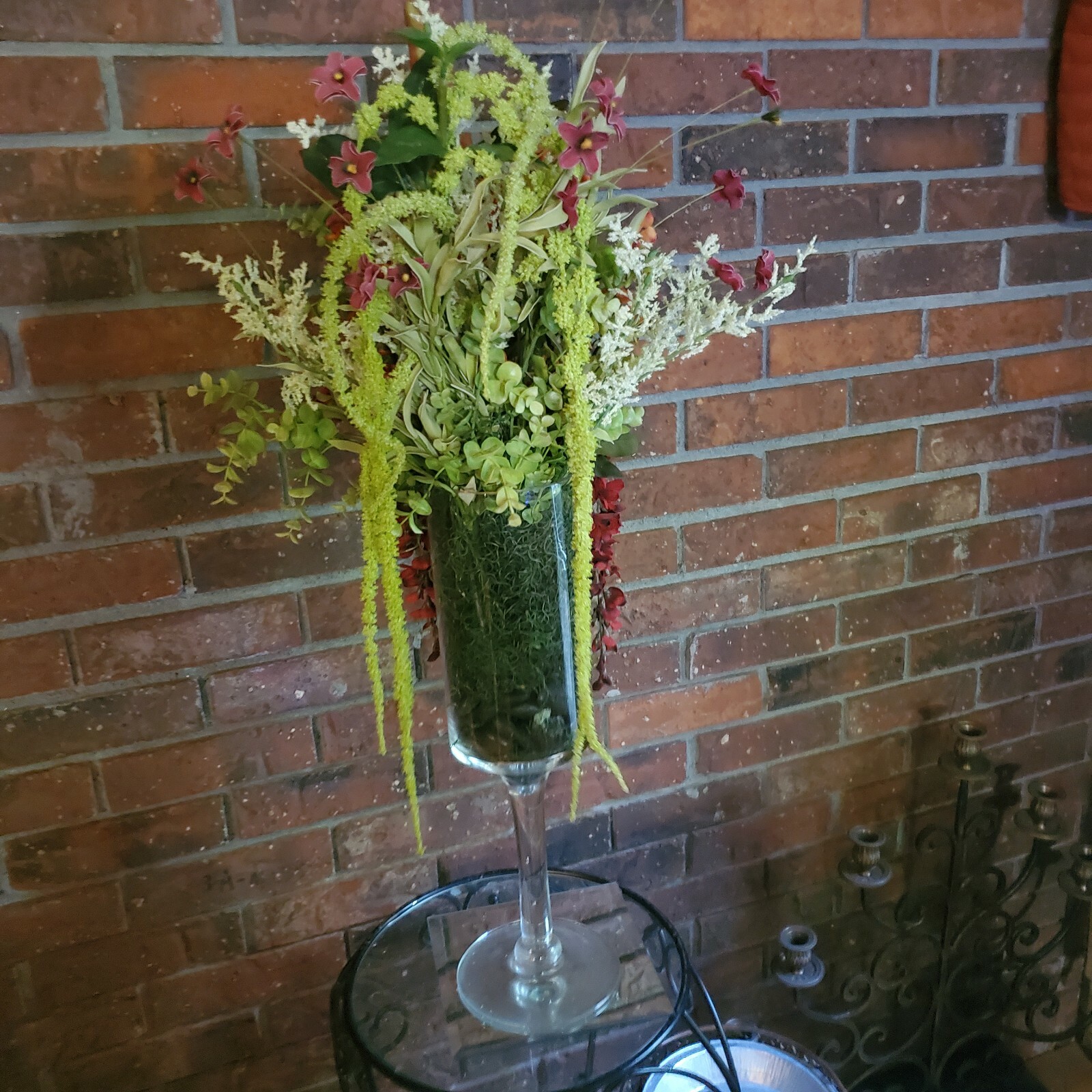 BEAUTIFUL VASE OF ARTIFICIAL FLOWERS 32″ TALL in 19″ VASE