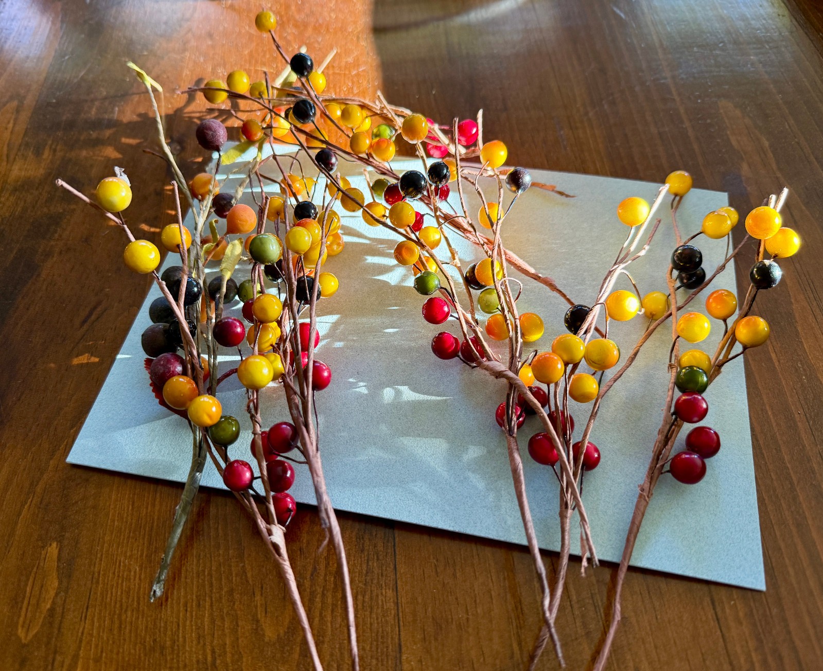 9 Thanksgiving picks Red Orange Brown Berries Wired pics 8″ Fall Vintage Accents