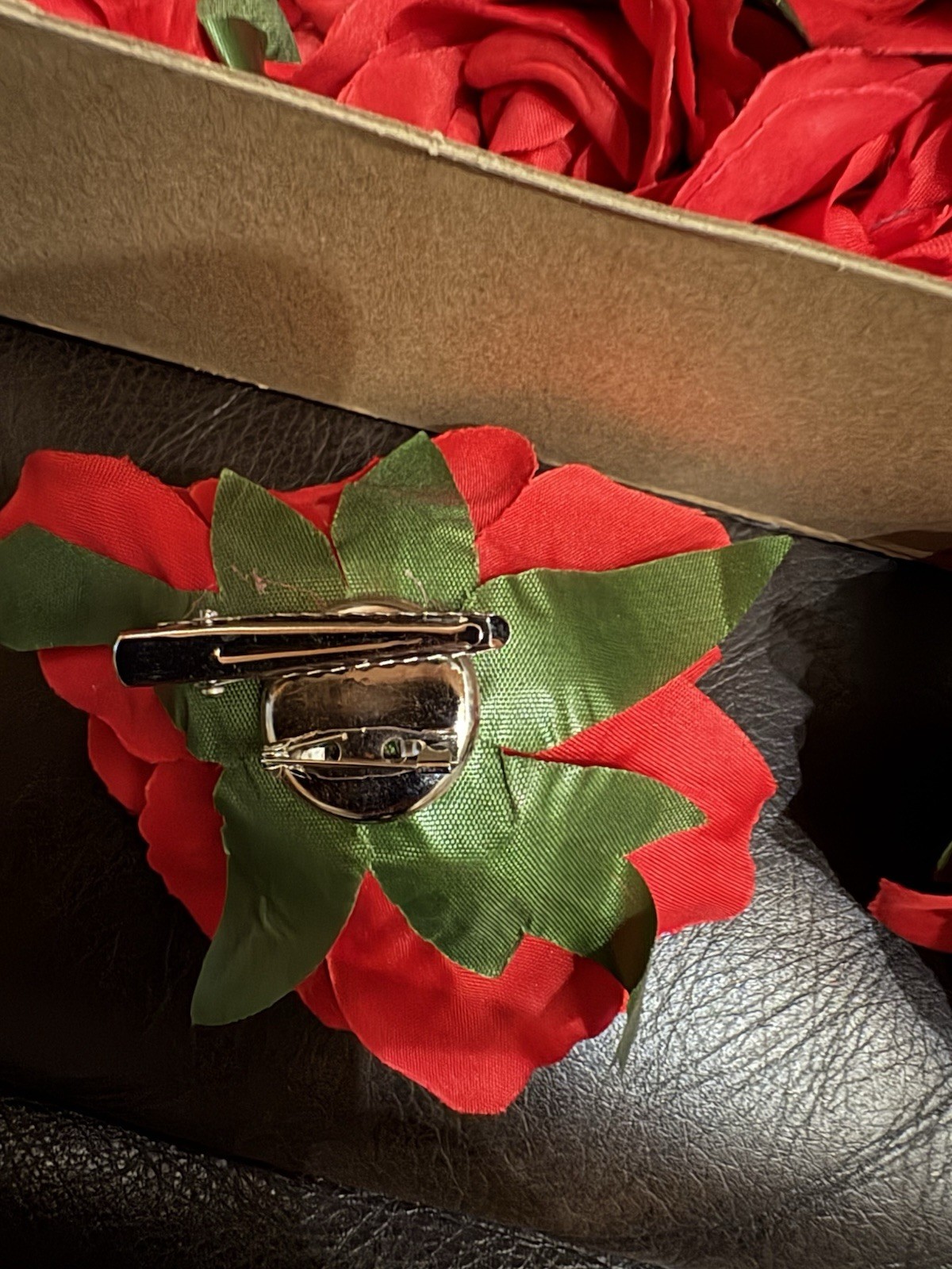 Artificial Flowers30- Pack Roses Clip Or Pin On Artificial Flowers