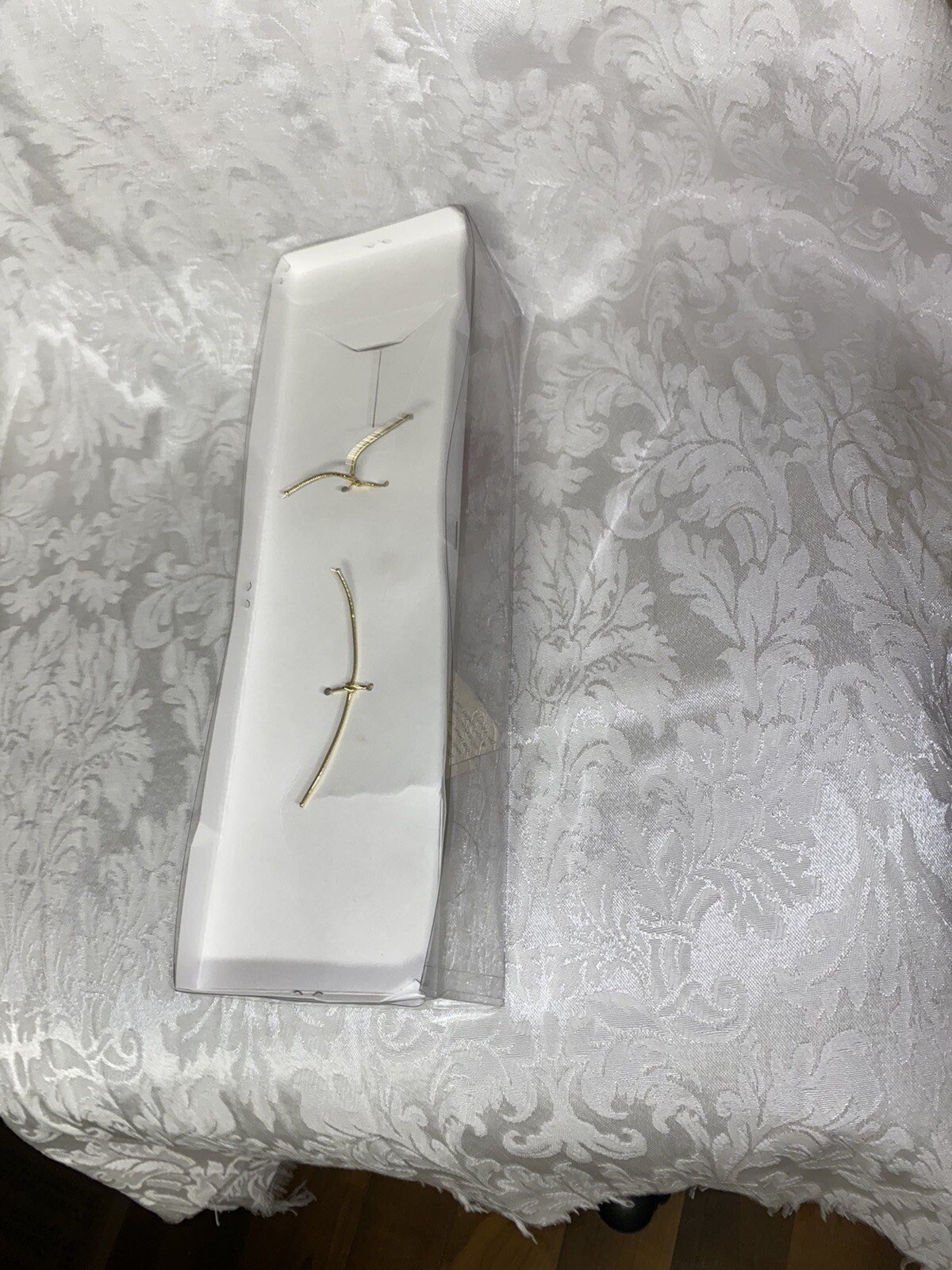 24k Gold Rose Real Red Rose Sealed & Preserved in 24k Gold . Beautiful Piece .