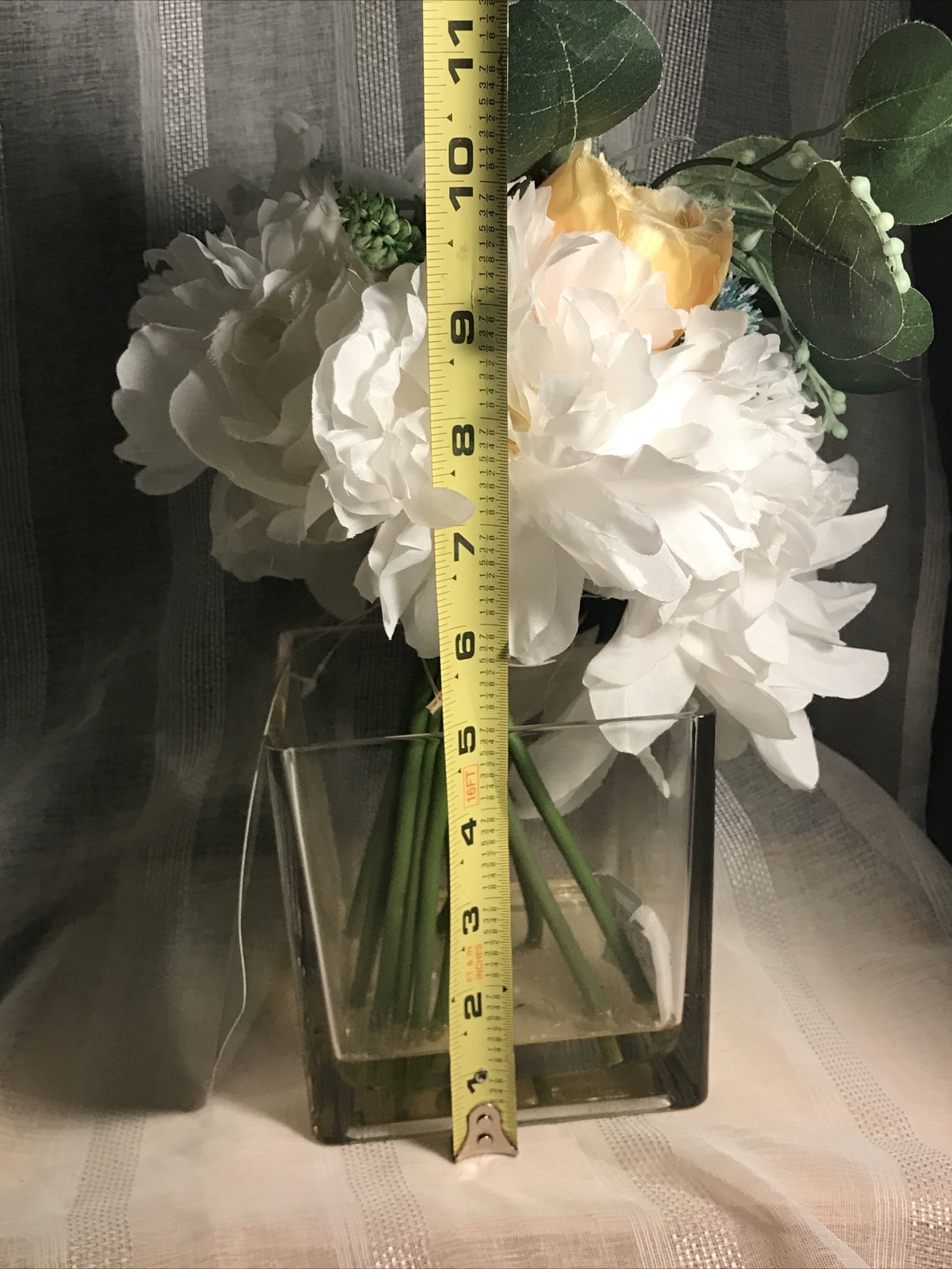 Faux Flower Centerpiece Glass Vase NWT White Yellow Green Beautiful Floral Decor