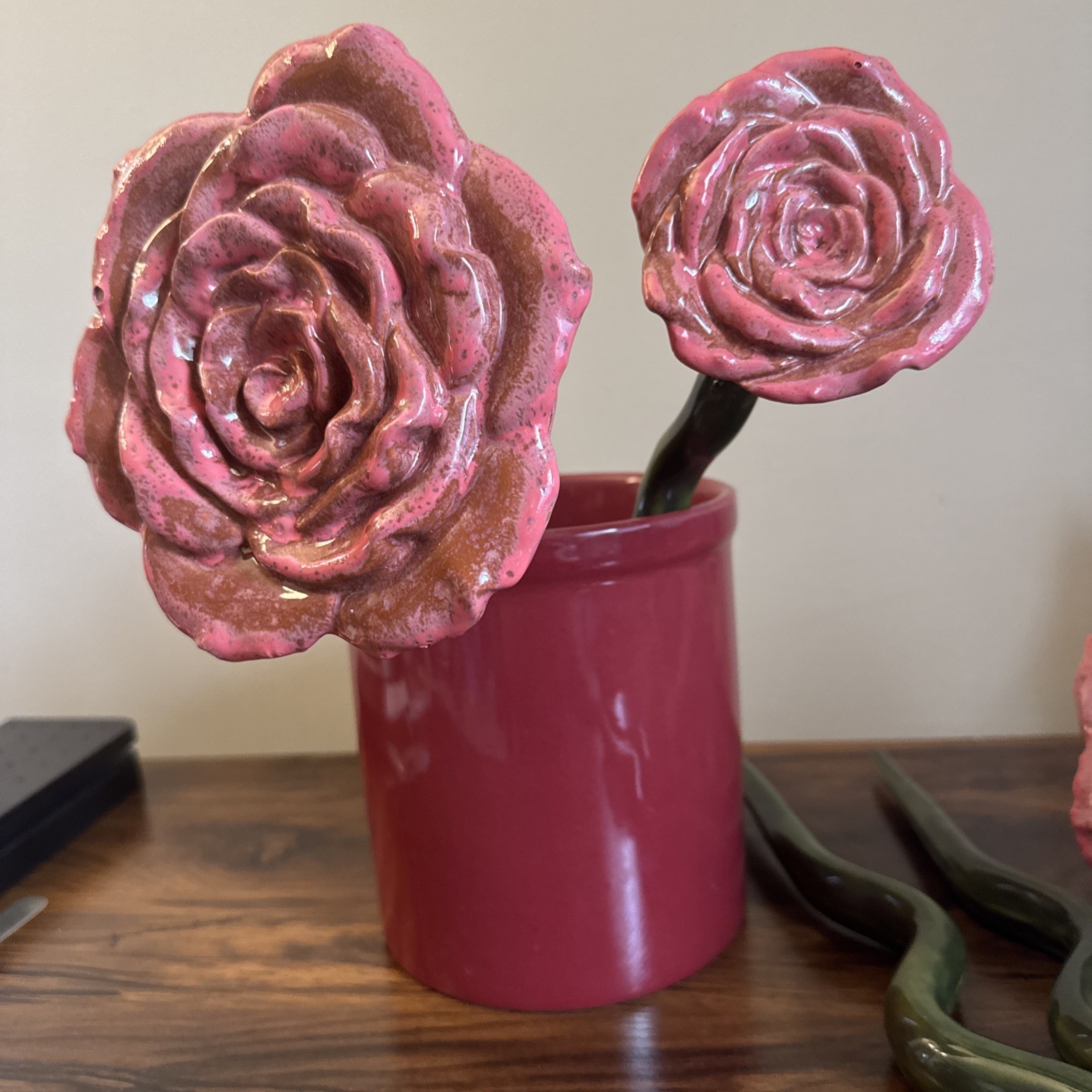 Stoneware Ceramic Rose Flowers & Stems – Handmade Glazed Pink – Set of 4