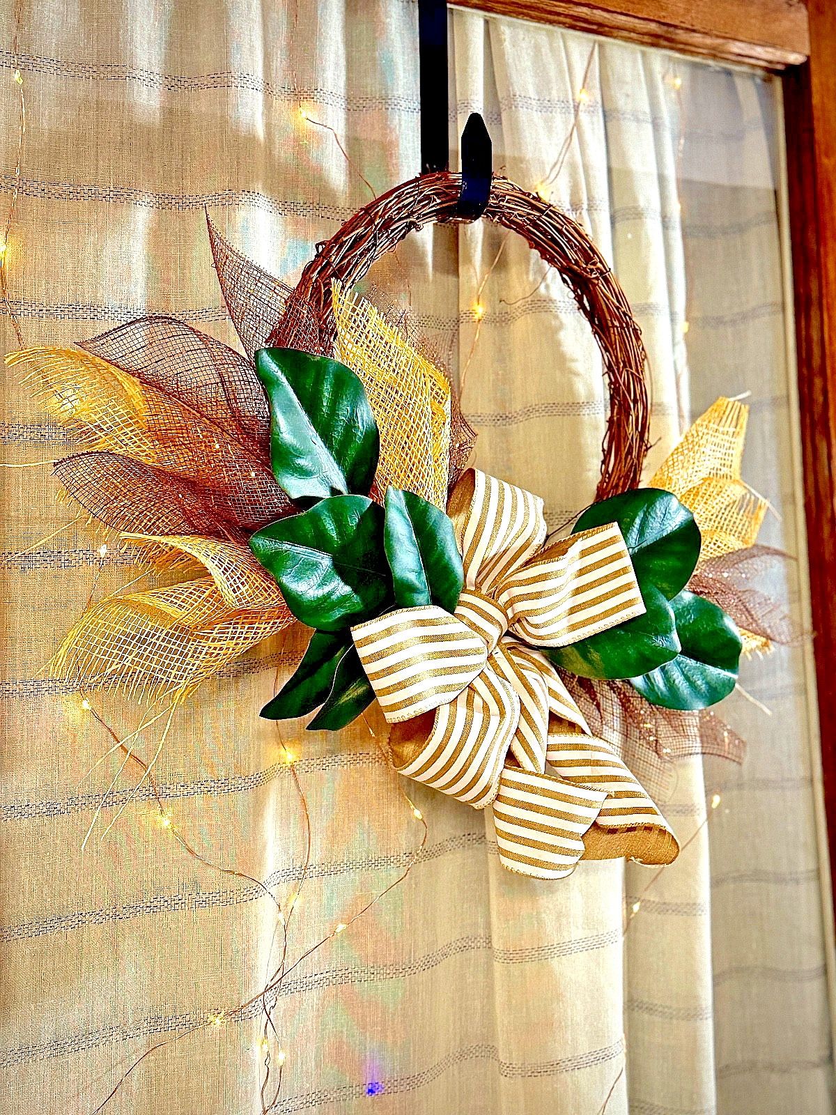Rustic Grapevine Wreath – Farmhouse Home Decor – Modern Burlap Bow Door Hanger