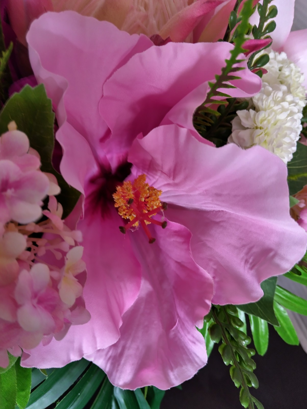 Think Spring Table Centerpiece (ROUND)