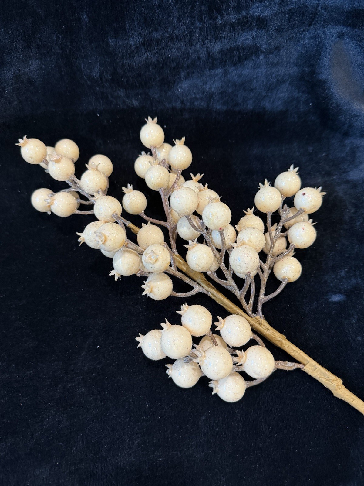 Glitter Rosehip Stem White