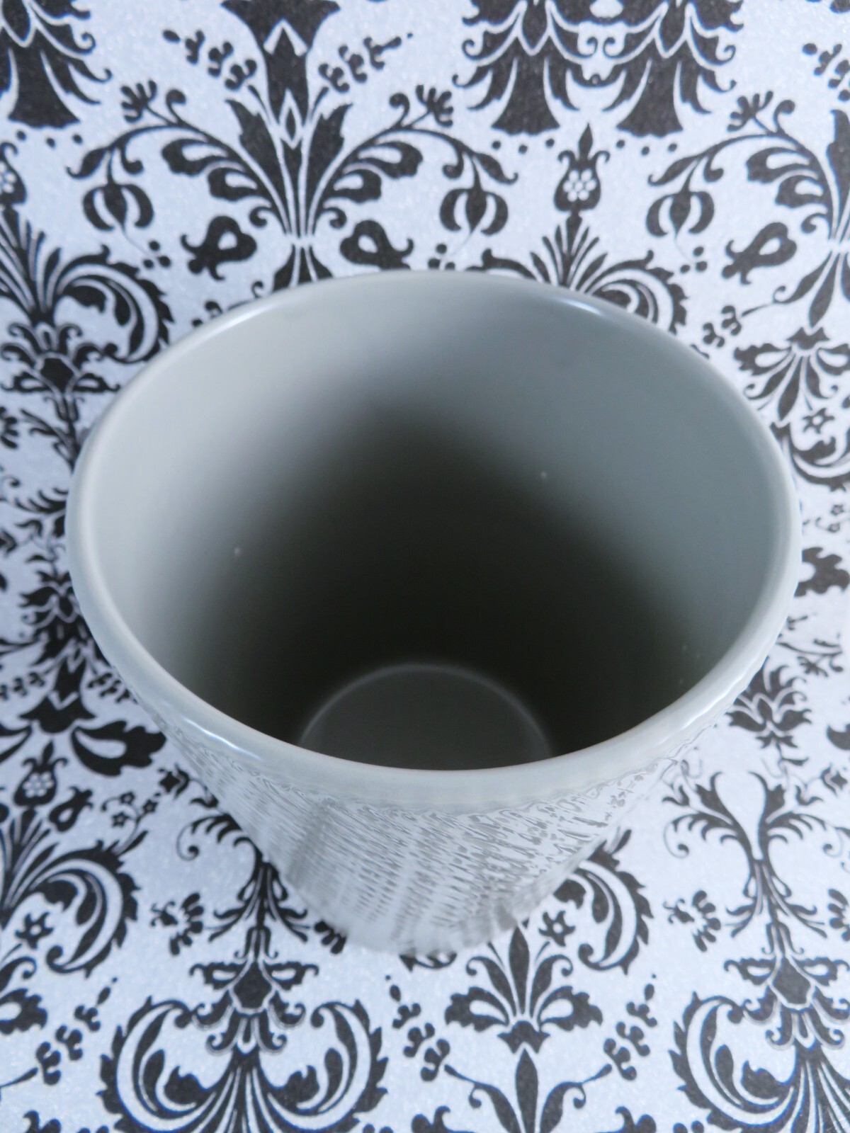 Ceramic Planter Geometric Ribbed Exterior Gray High Gloss Indoor 5.5 Inch