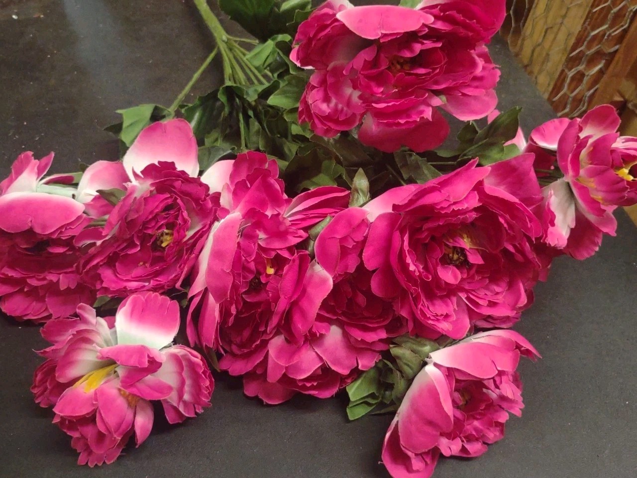 22″ Silk Peony Bush 13 Stems, 5″ Blooms + Buds, Raspberry Hot Pink