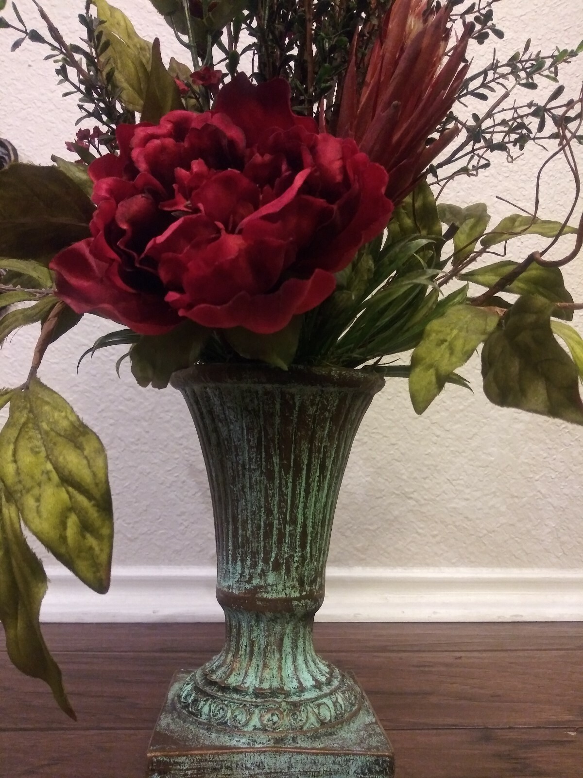 Red Floral One Side Traditional Tuscan Floral Silk Tabletop Custom Arrangement