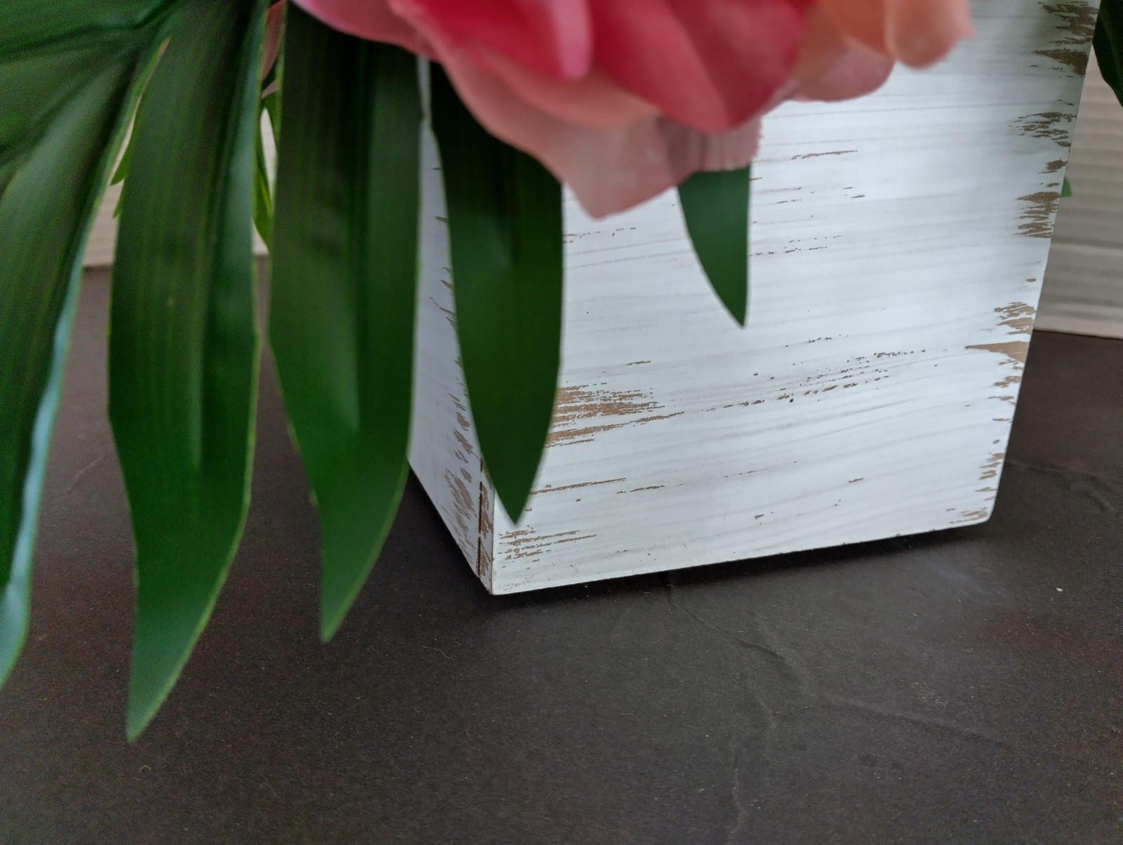 Think Spring Table Centerpiece (ROUND)