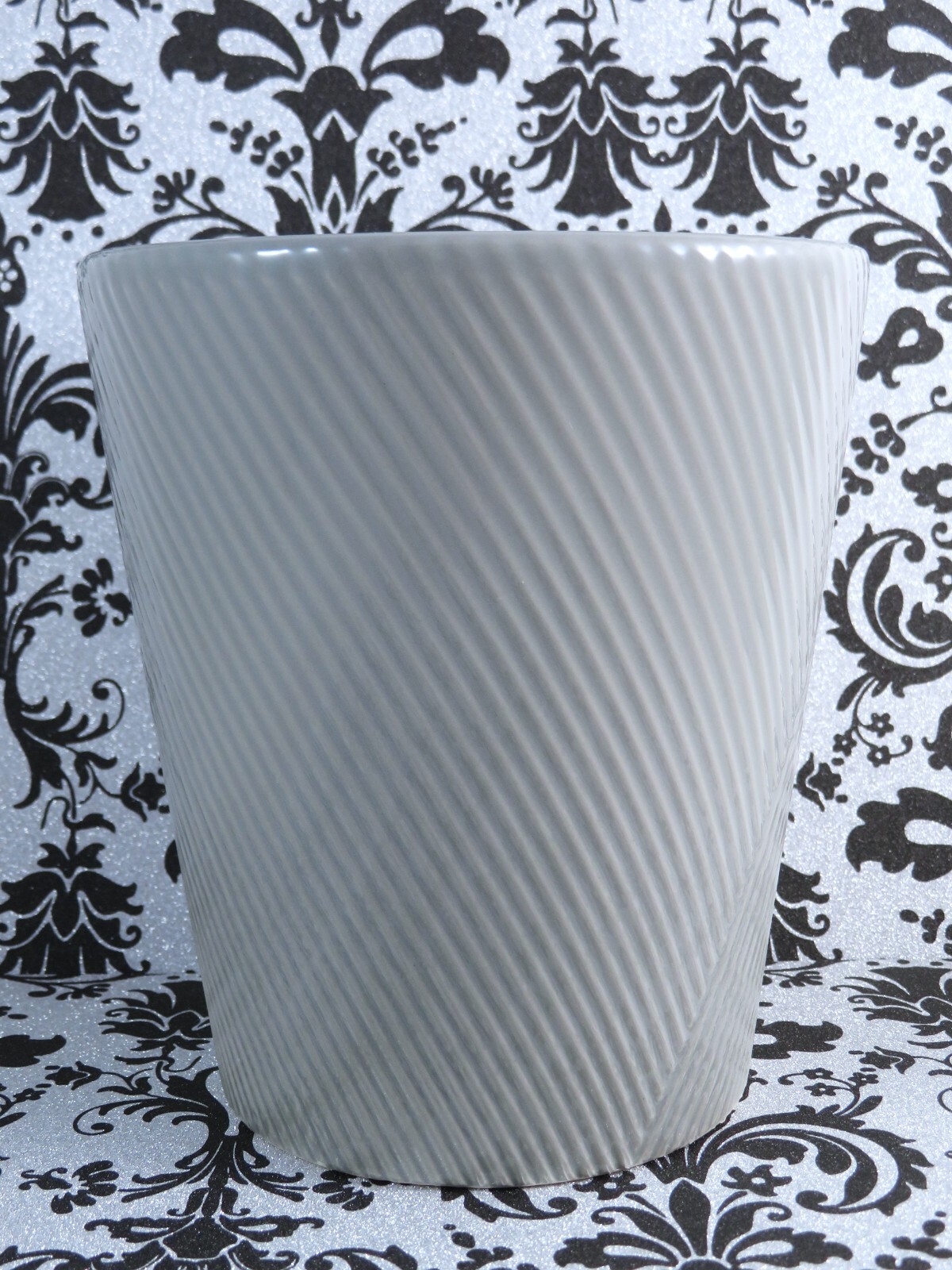 Ceramic Planter Geometric Ribbed Exterior Gray High Gloss Indoor 5.5 Inch