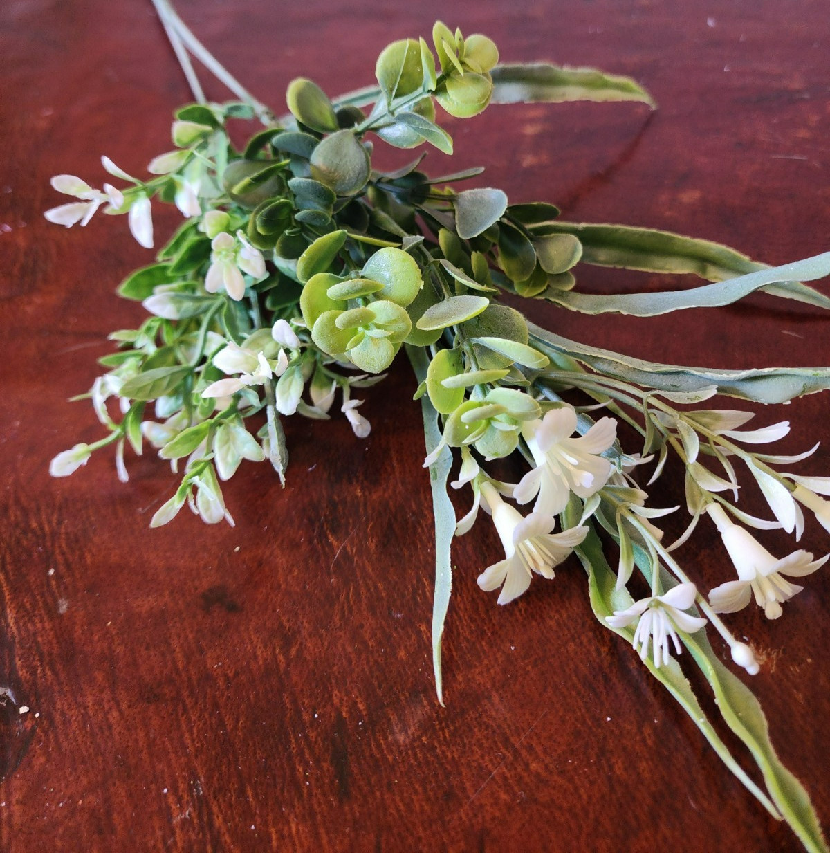 19” Eucalyptus Springerii Seeded Cluster • Faux Greenery Stem