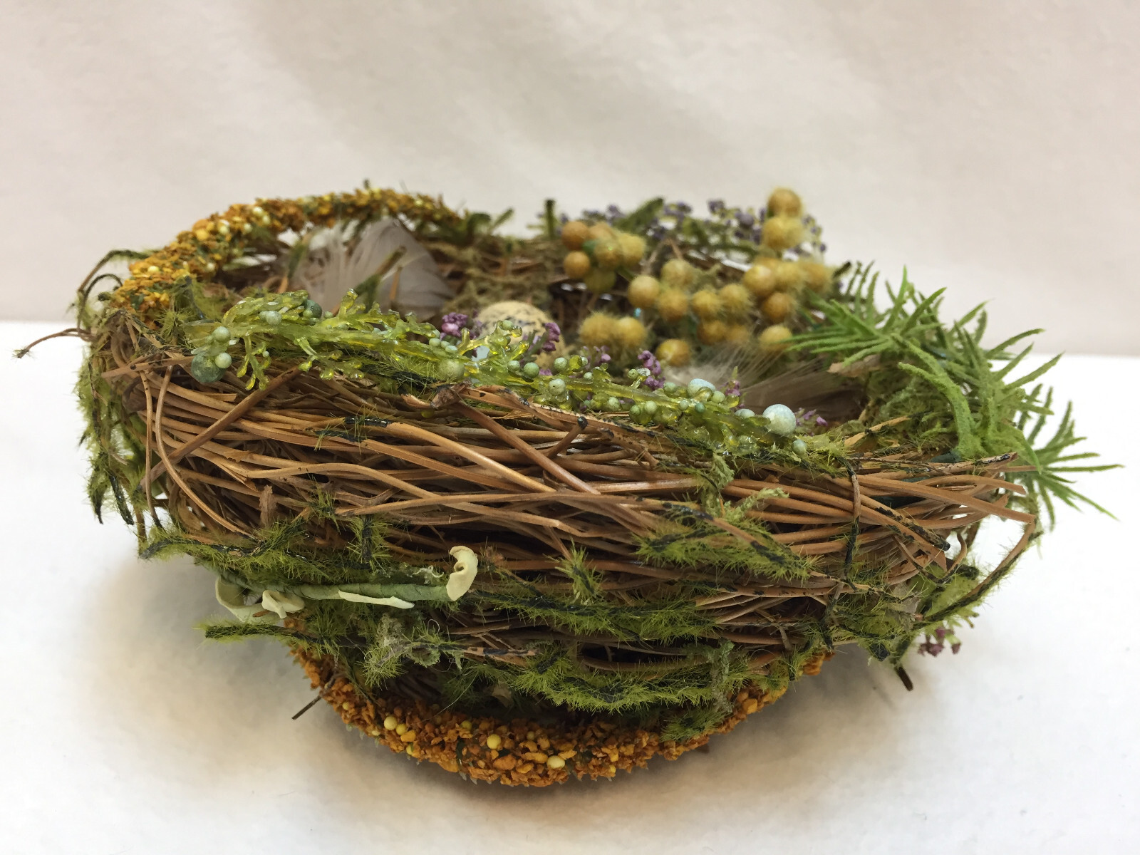 Handmade Placemat Felt Fringed Oval Egg Pattern & Faux Grass Birds Nest w/Eggs