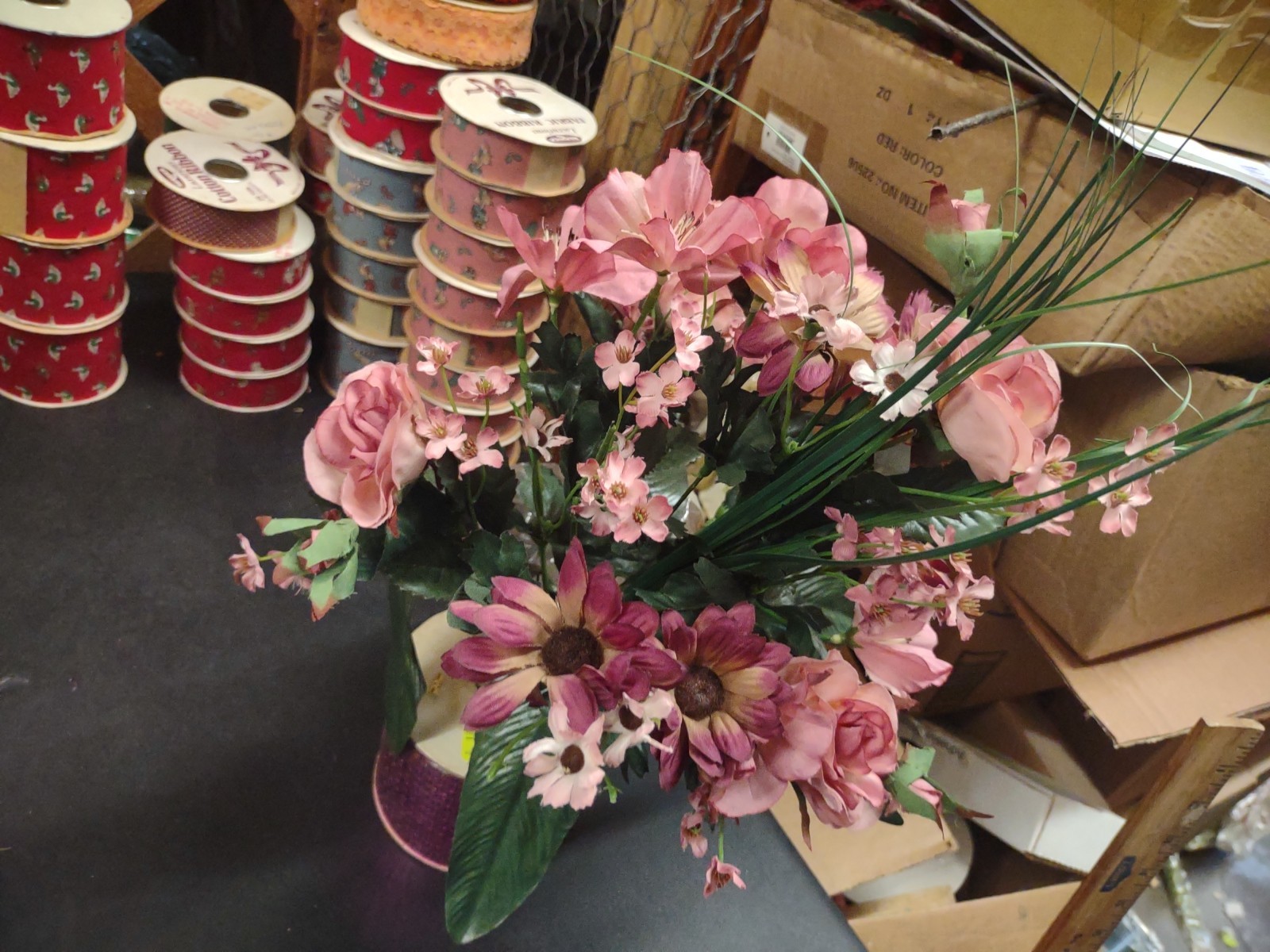 16″ Silk Floral Arrangement Bush, 14 Stems, Rose/Daisy/Tiger Lily, Mauve Flowers
