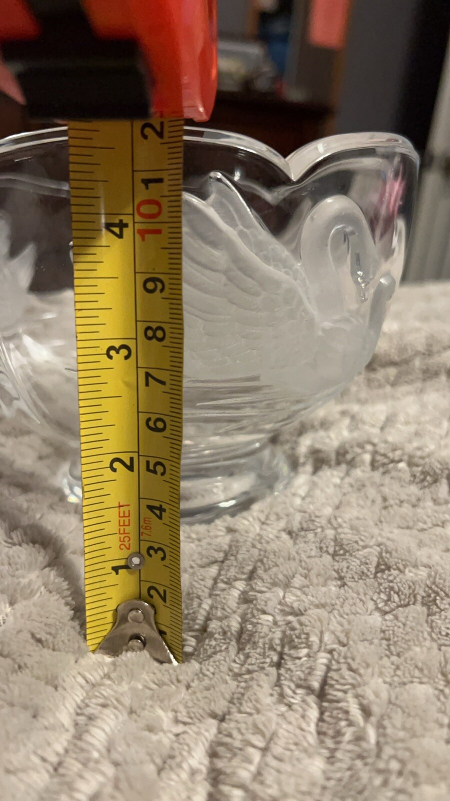Teleflora 24% Lead Crystal Frosted Swan Round Bowl Centerpiece 4.25″ tall by 6″