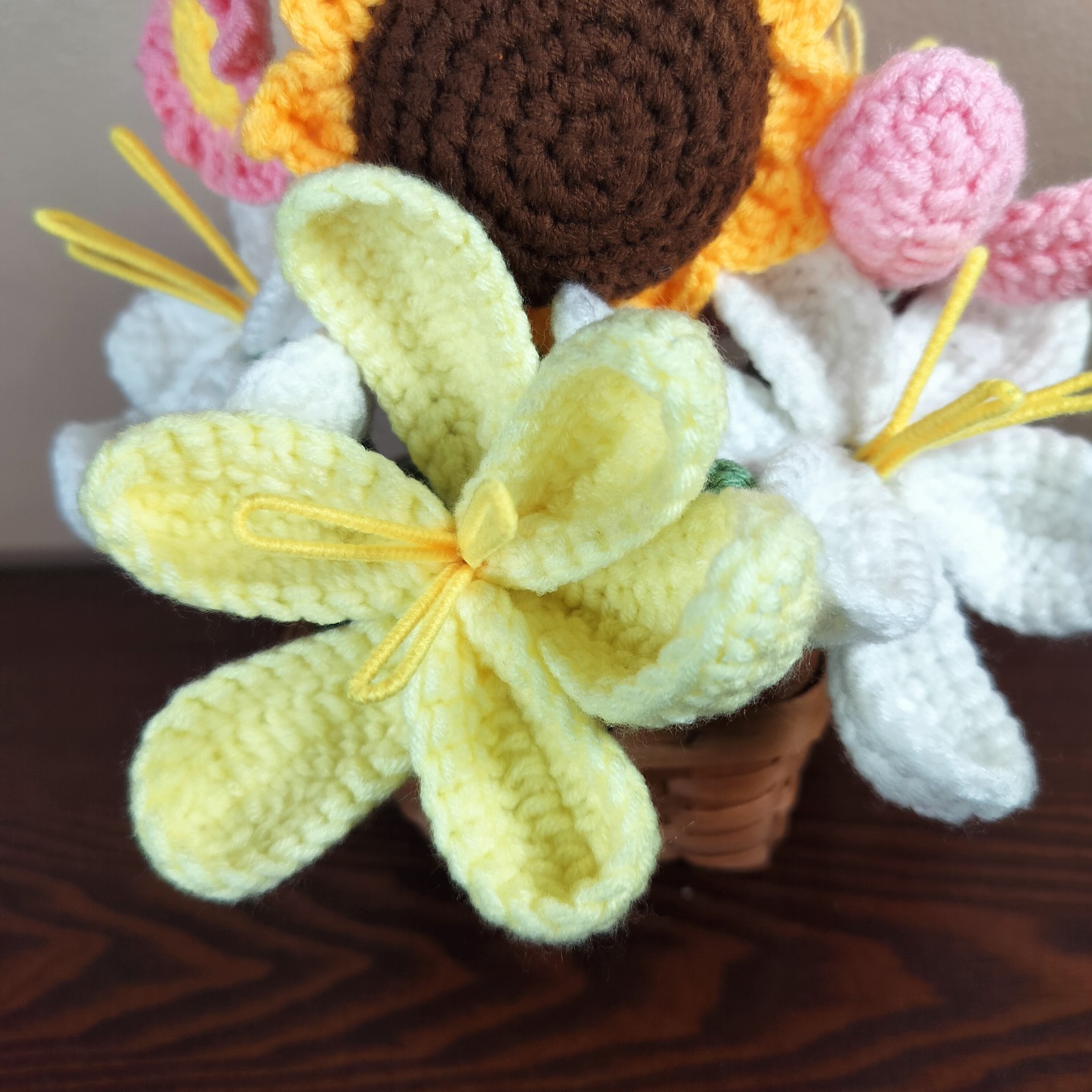 Handmade Crochet Flower Bouquet In Basket w/ Dragonfly Sunflower Lily’s Daisies