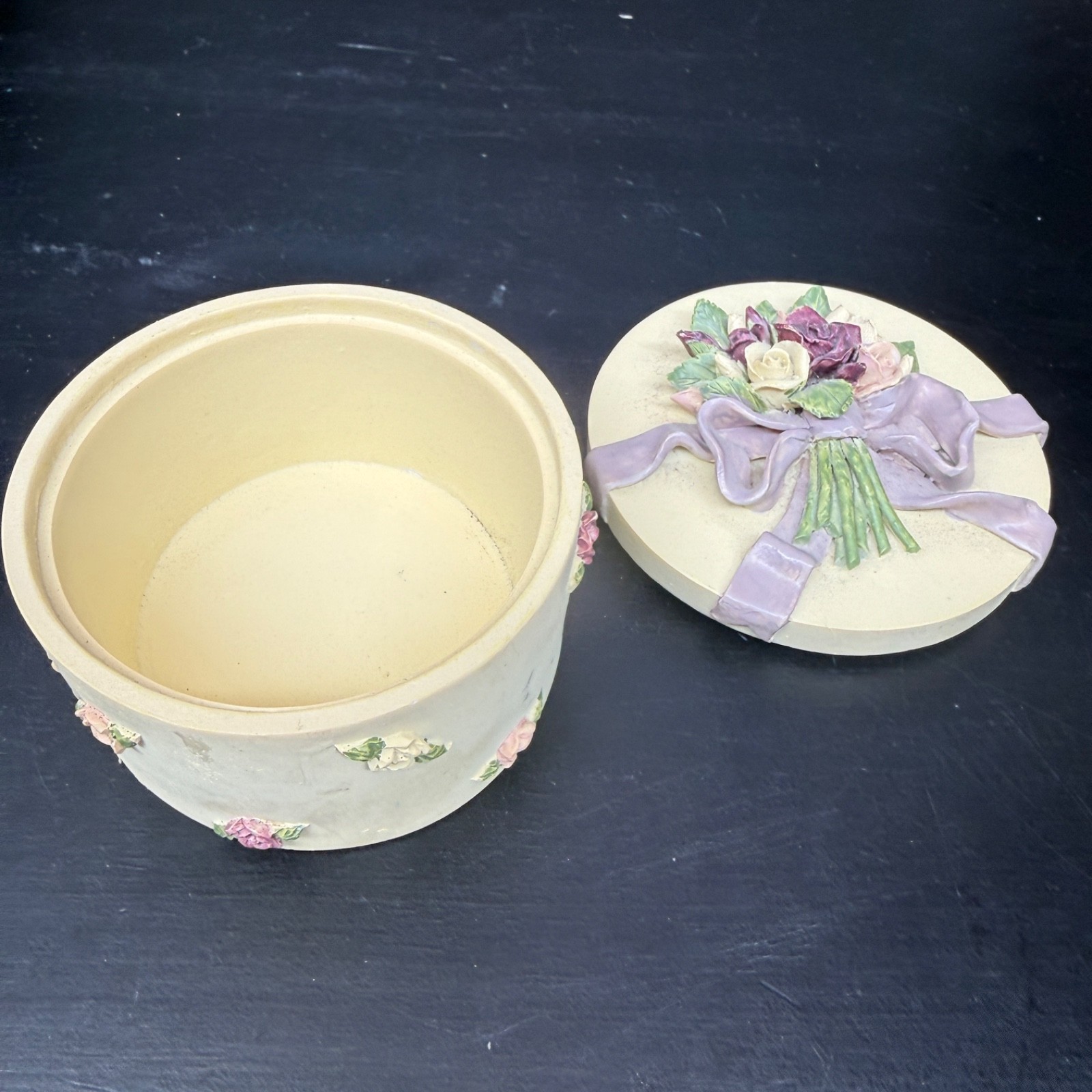 Hand-Painted 3D Rose and Bow Decoration Trinket Dish~Ceramic Shape of a Hat Box