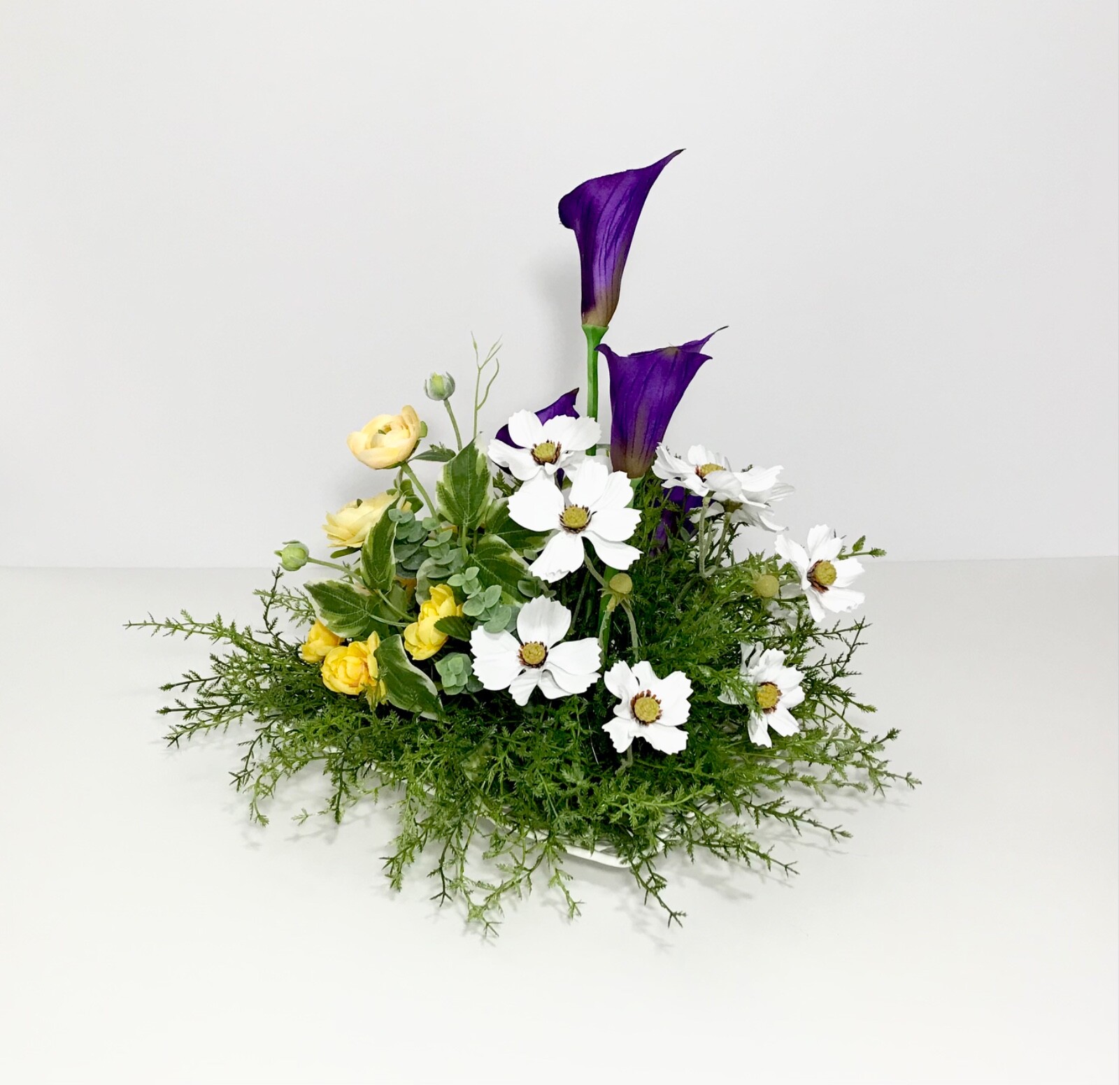 PURPLE CALLA LILIES WHITE YELLOW FLOWERS CENTERPIECE ARRANGEMENT DECORATION NEW