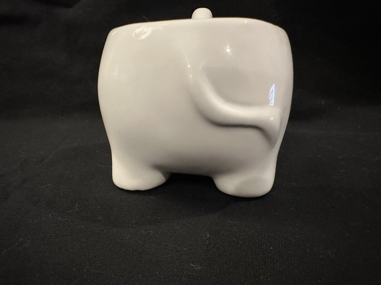 Elephant Succulent small Planter Shaped Pot Decor Home Office Desk nursery WHITE