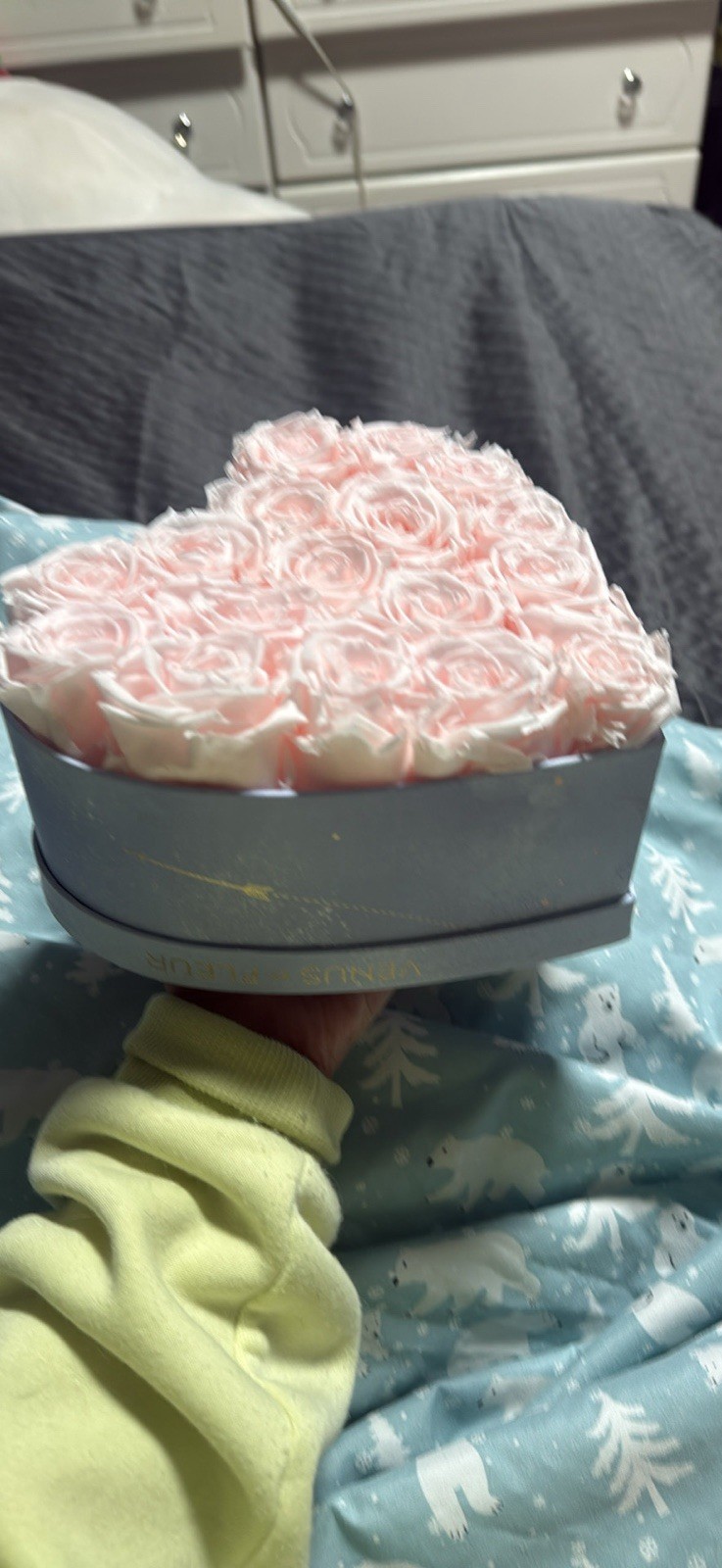 Venus et Fleur Heart-Shaped Flower Box Arrangement with Pink Artificial Roses