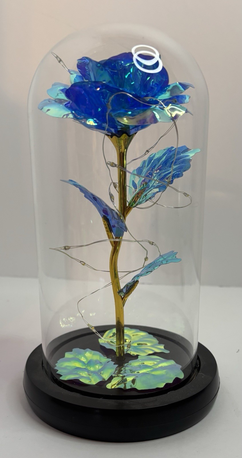 BLUE IRIDESCENT ETERNAL ROSE IN GLASS DOME WITH LED LIGHTS. VGC BATTERY WORKS.
