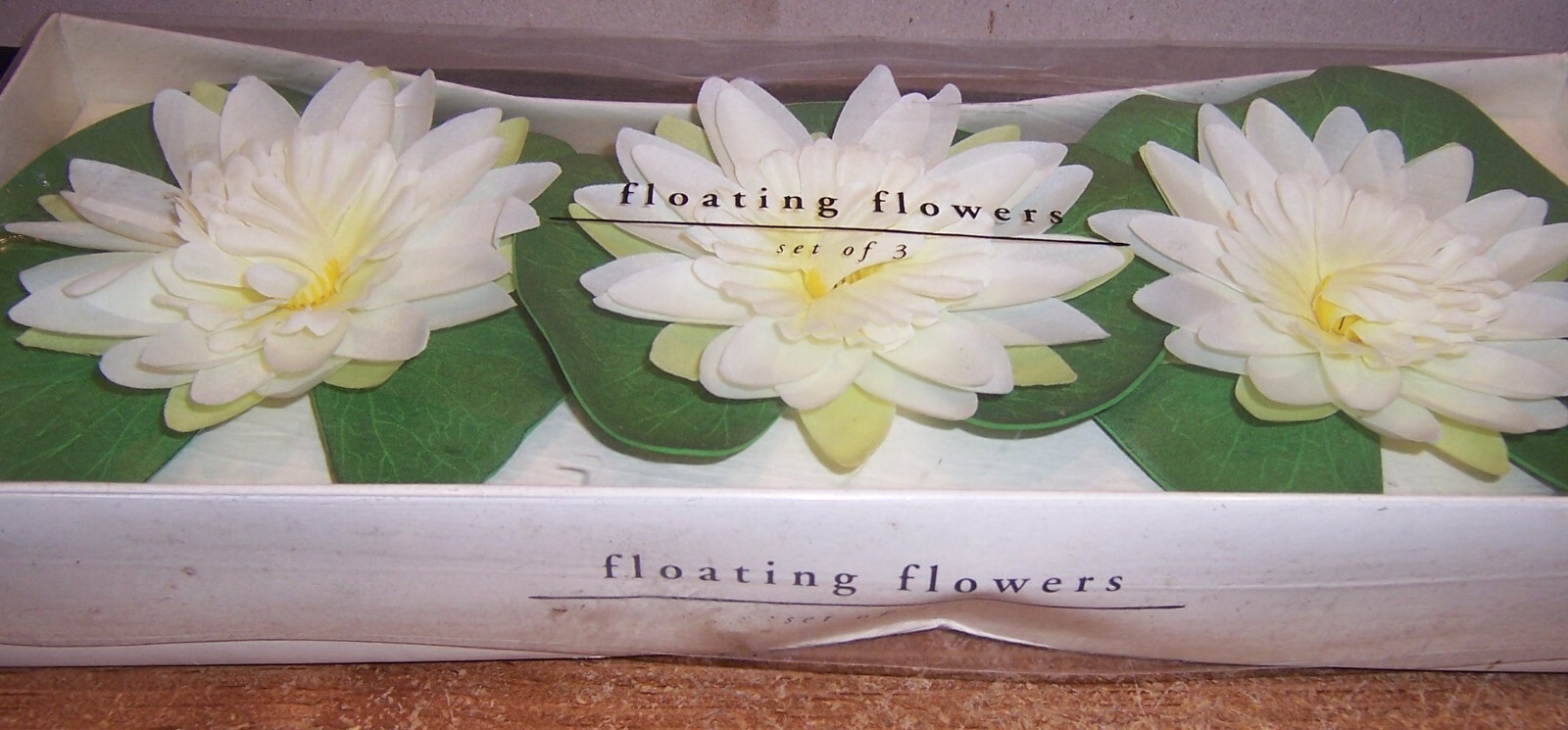 VINTAGE NIB PIER ONE IMPORTS SET OF THREE FLOATING FLOWERS
