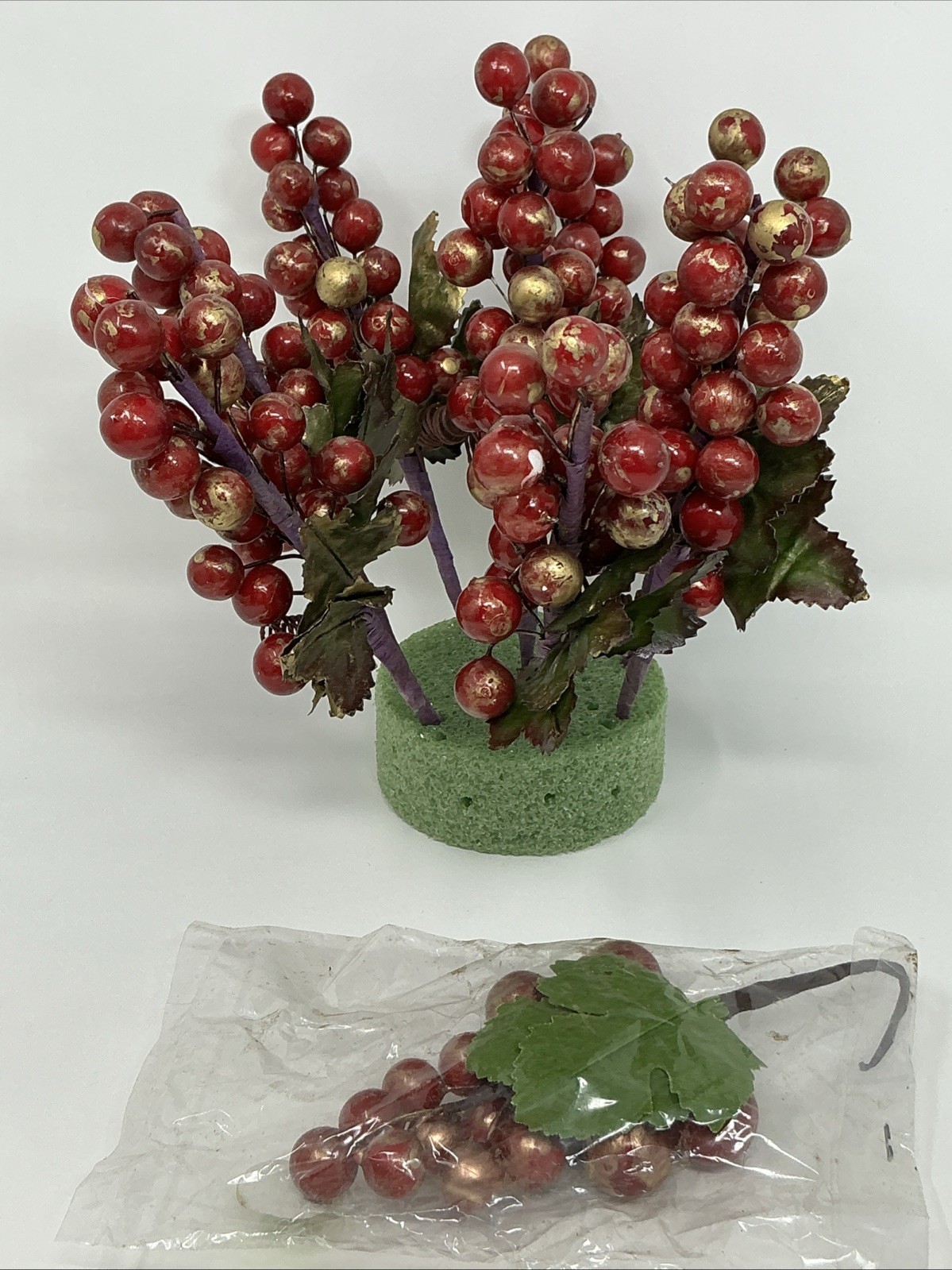 Berry Picks Red w Gold 6” Long Christmas Holiday Home Decor Lot Of 9 Vintage
