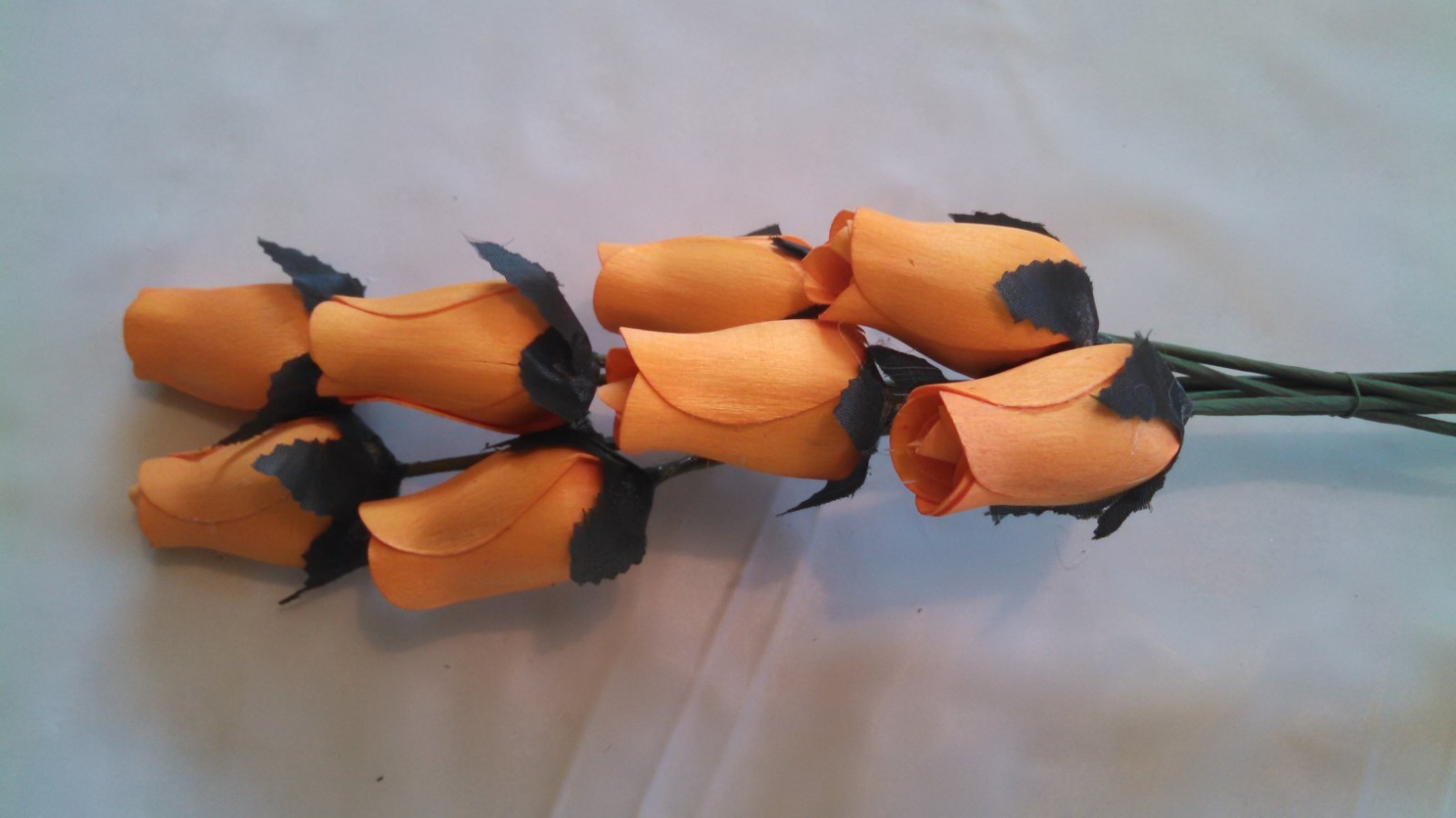 Small Bud Wood Roses – (Various Fall Colors)