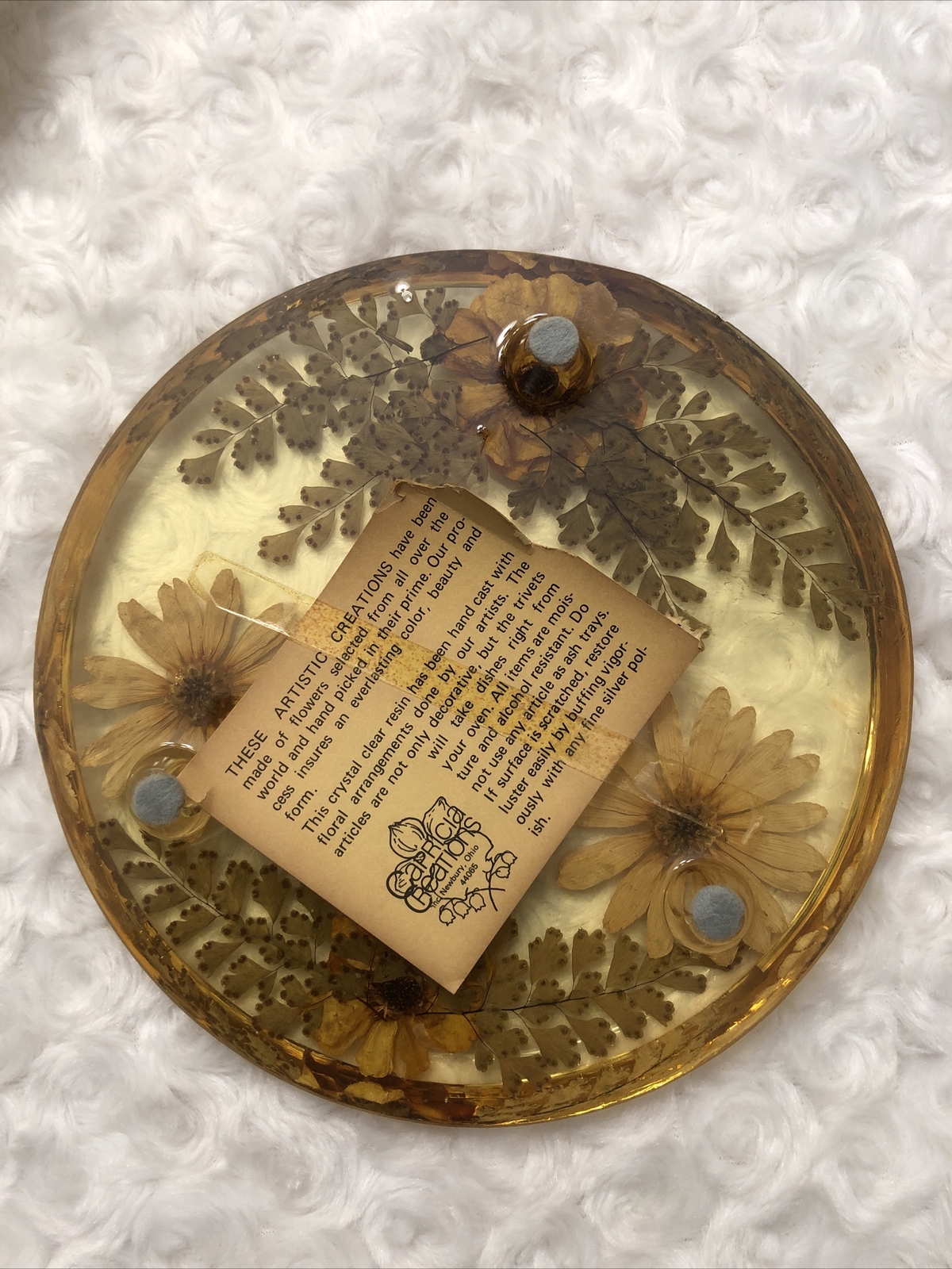 VINTAGE KITCHEN 6 1/2″ DRIED FLOWERS STEMS LEAVES CANDLE HOLDER LUCITE TRIVET