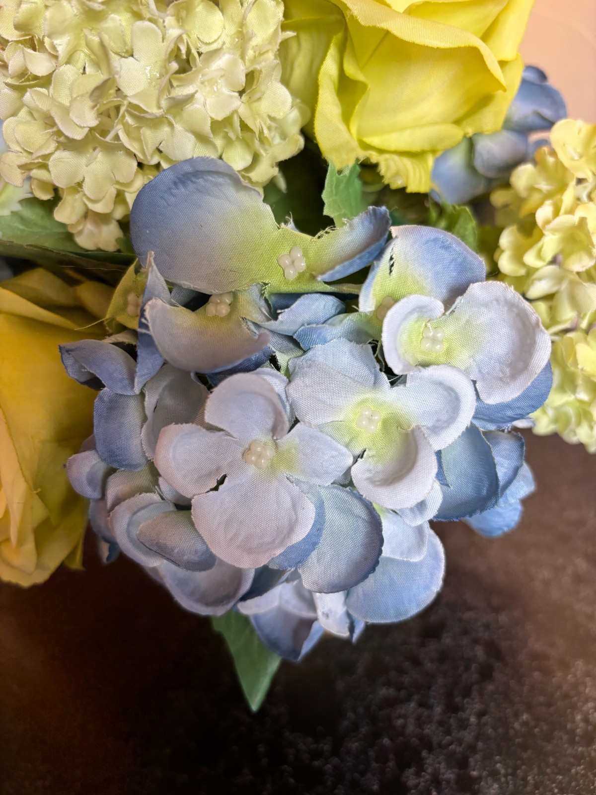 DIANE JAMES DESIGNS White Roses, Blue Hydrangea & Viburnum in Glass Vase, 8″
