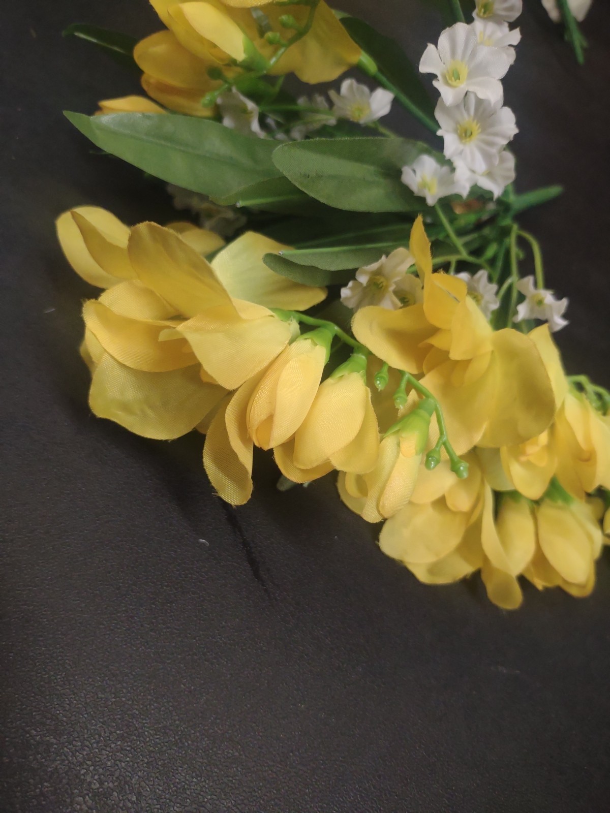 Vintage 10″ Silk Yellow Golden Freesia Bush, 5 Stems, Baby’s Breath & Foliage