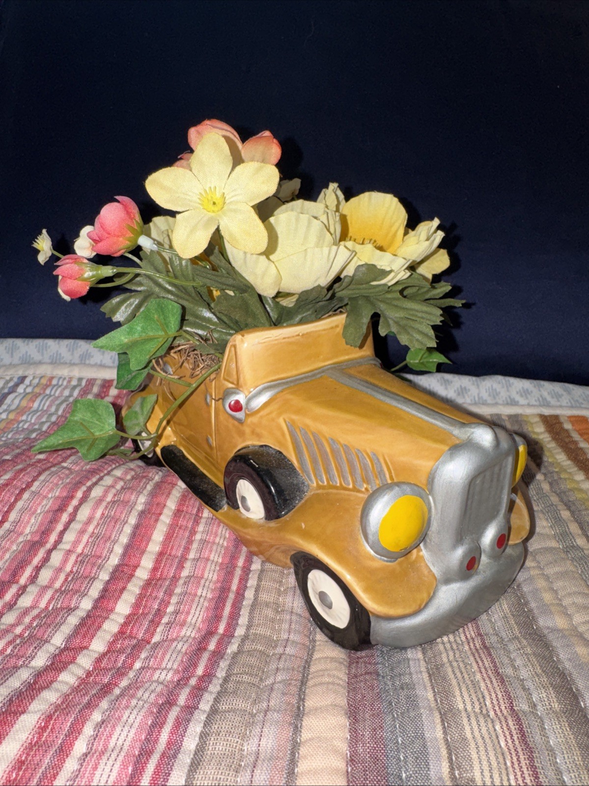 Vtg Retro MCM Floral Arrangement Antique Car Holder