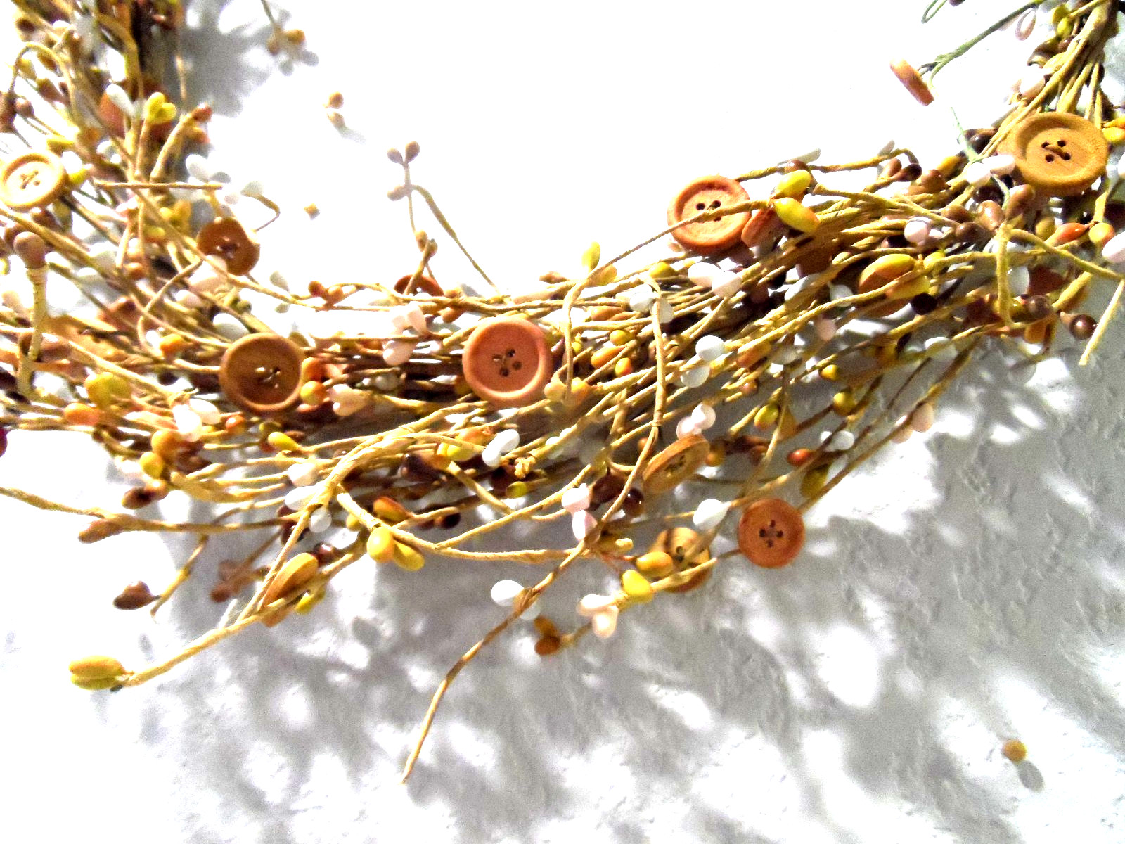 16 INCH ROUND PIP BERRY ALL OCCASION WREATH