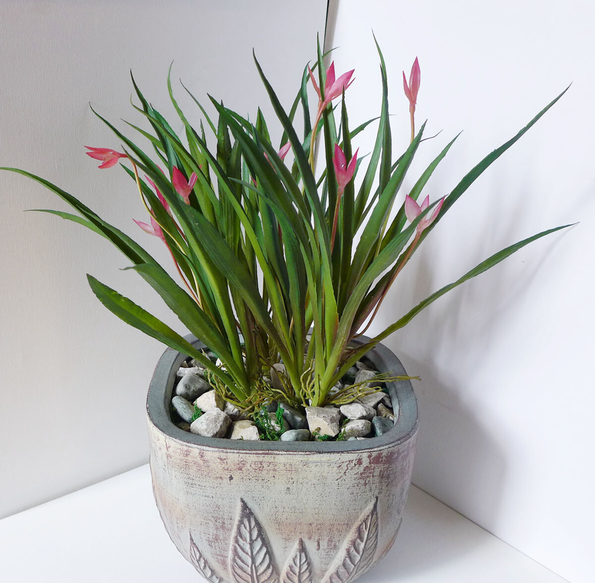 4 Pcs Artificial Grass Red Flower Orchid Plastic Home Garden Decora (94 B)