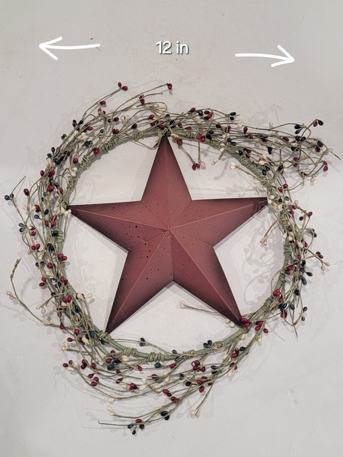 12″ Pip Berry Wreath w/ Burgundy Star – Navy Maroon Red – Colonial Mix, America
