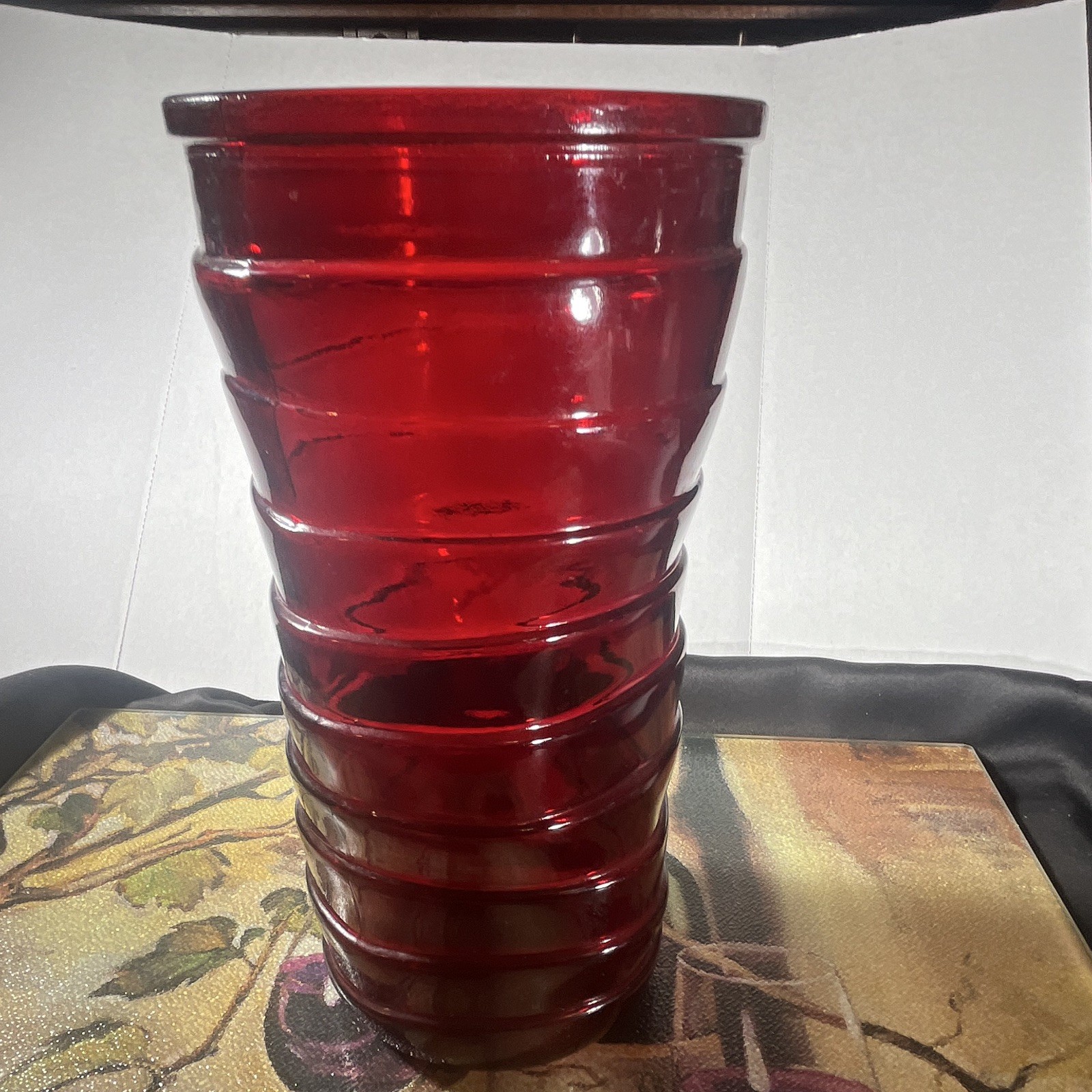 Unique Vintage Hoosier Glass Co Red Glass Mishappen Ribbed Glass Vase 1092508
