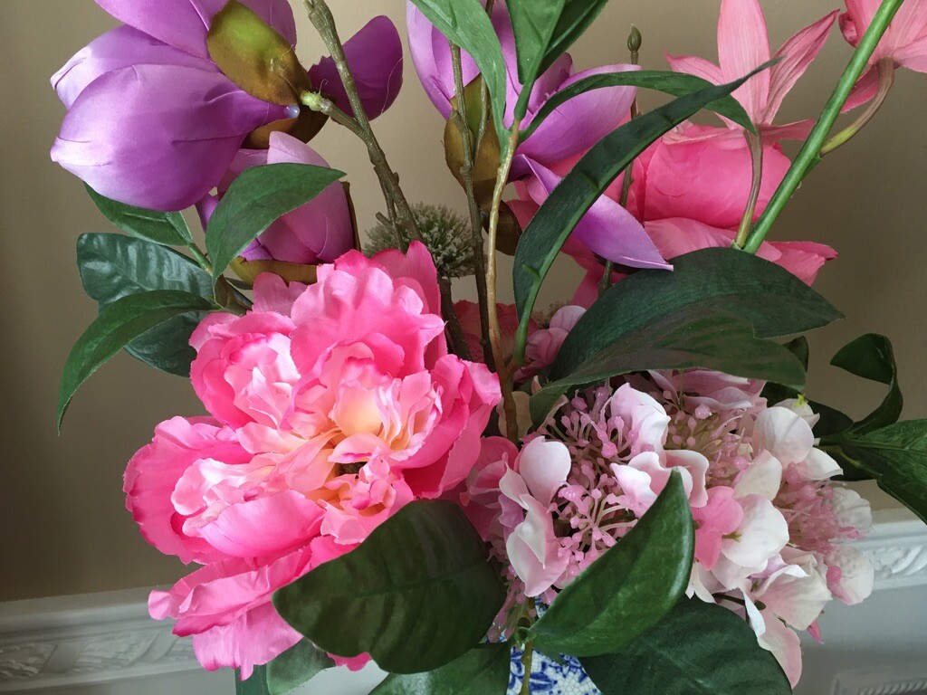 Chinese Blue White Double Happiness Vase Artificial White, Purple Pink Flowers