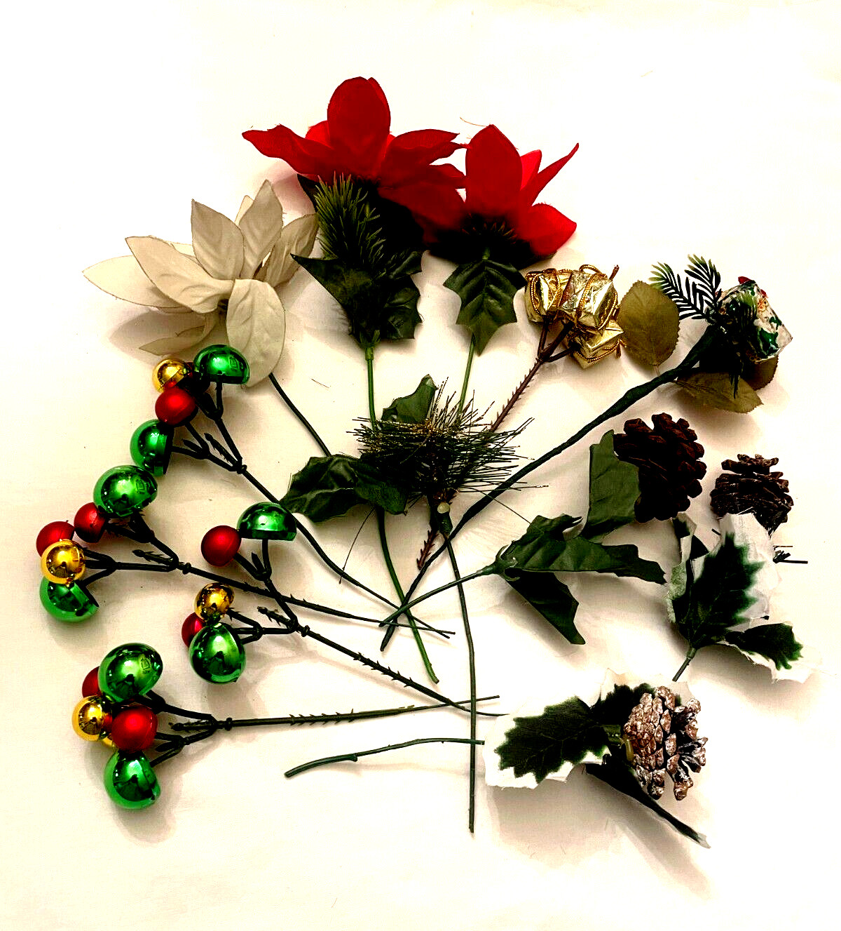 13 Flower Picks Assorted Sizes – Gift boxes, Pine Cones, Poinsettia, Vintage