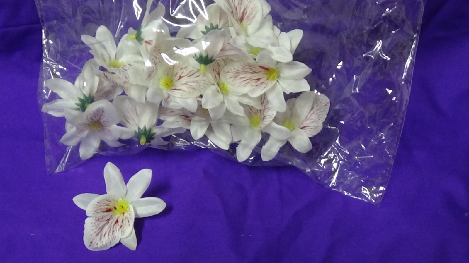 #059 Artificial Orchid Flowers 22 Heads 2 1/2″ White and Purple