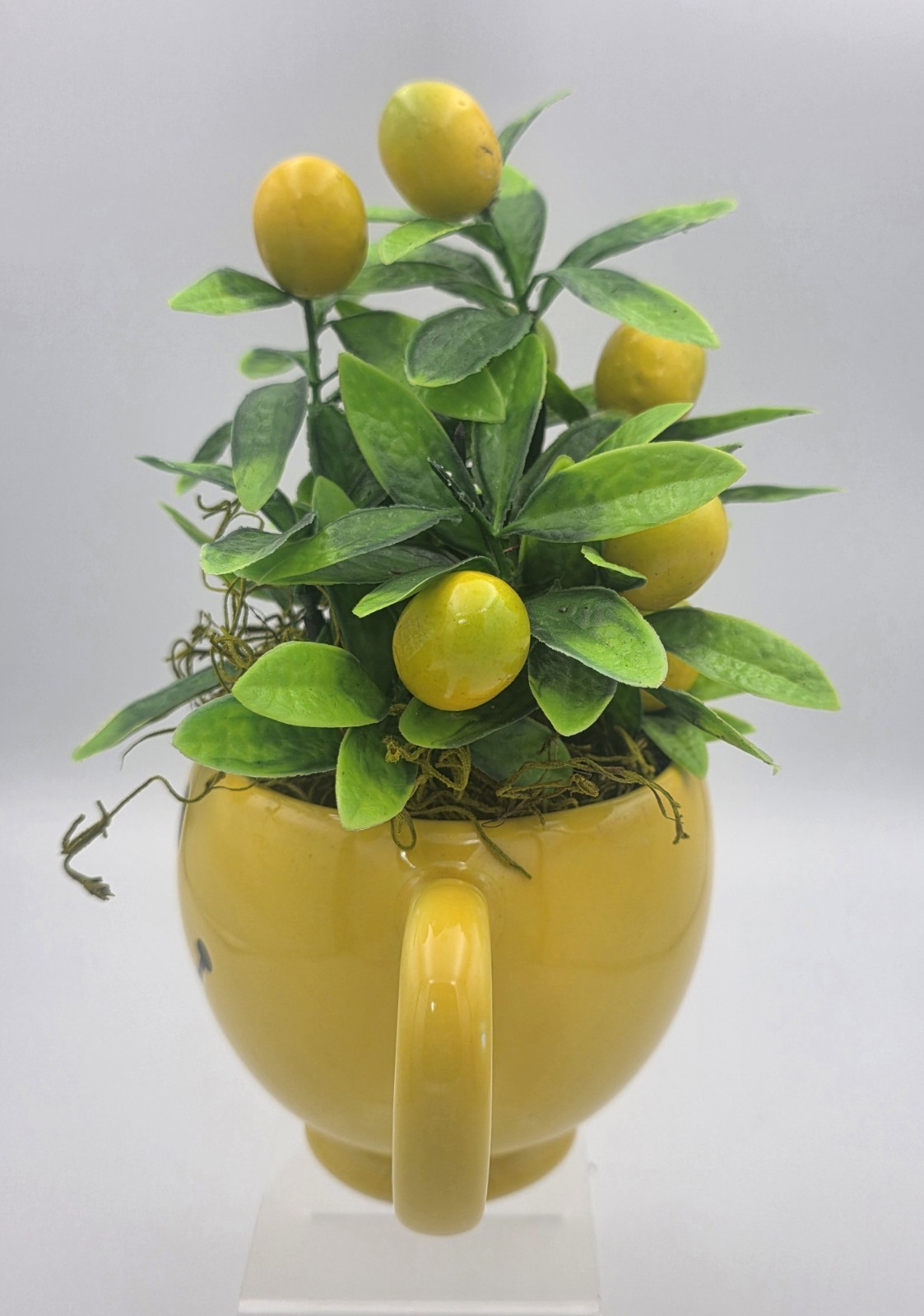 SMILEY FACE BRIGHT YELLOW CERAMIC CUP WITH LEMON TREE FLORAL ARRANGEMENT
