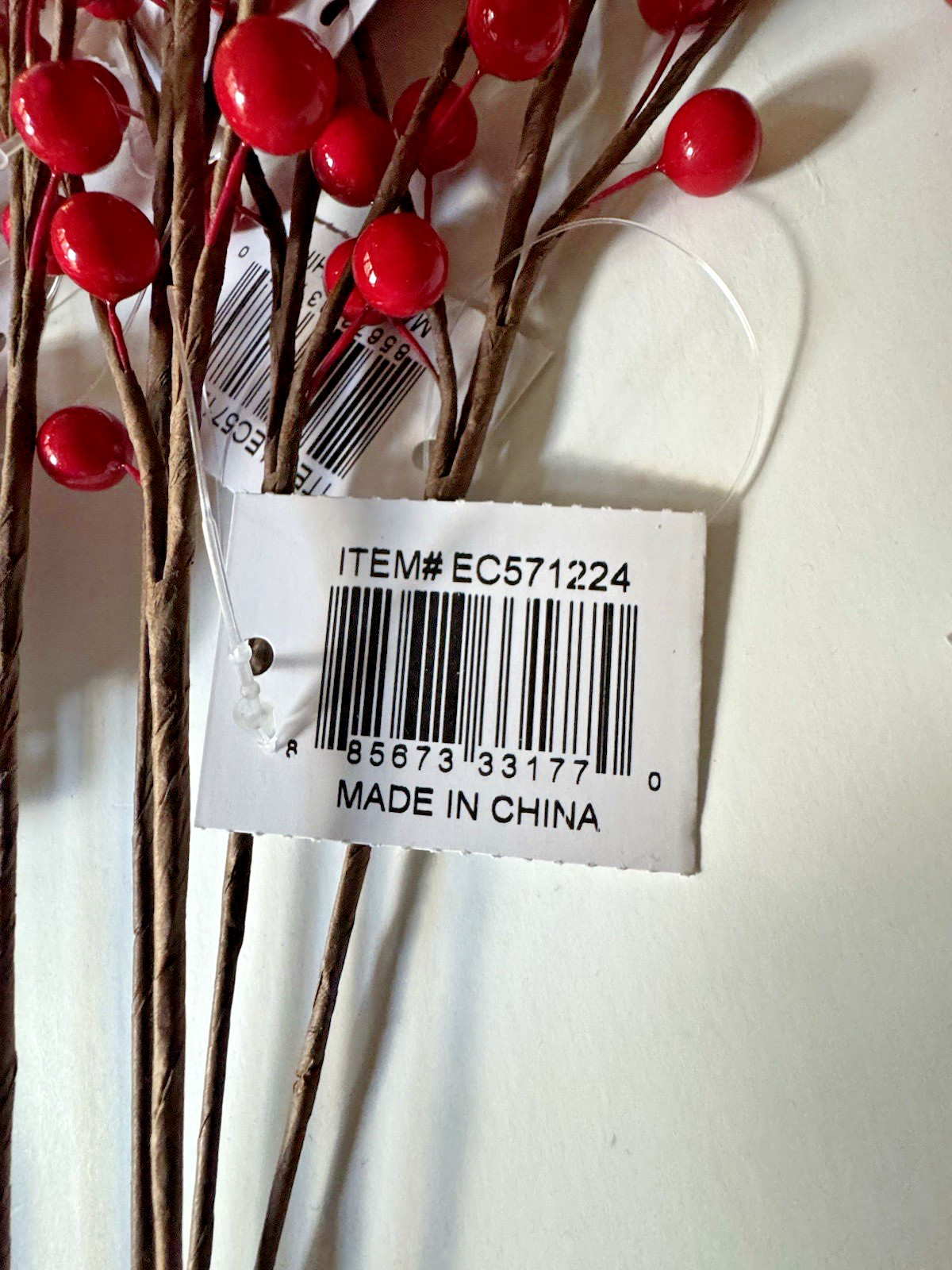 Red Holly Berry Spray 17.5″ with 35 Berries EC 571224 Packs of 12