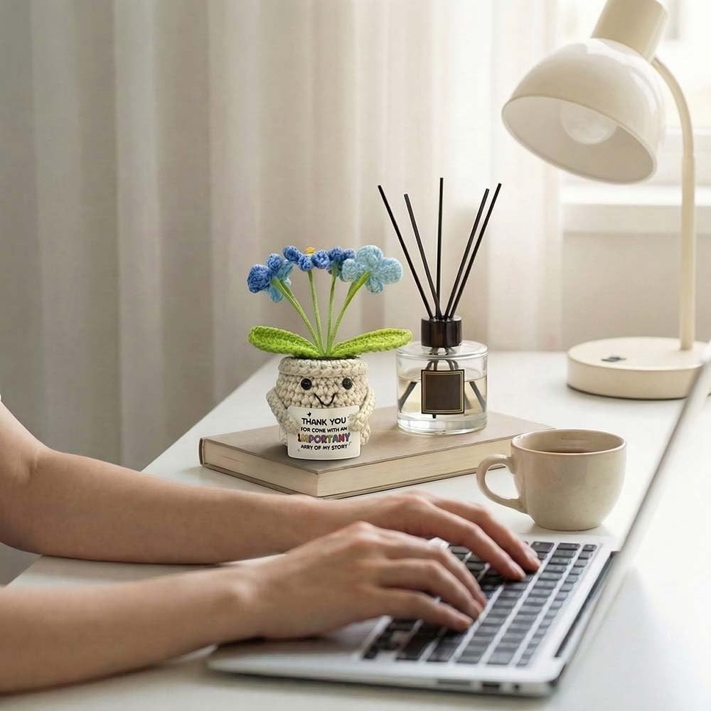 Crochet Positive Flowers Potted Plants, Fake Forget Me Not Flowers Doll for Frie