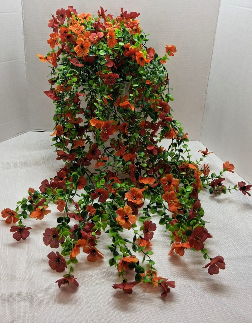 2Pcs Artificial Fall Hanging Flowers Faux silk Trailing Vines outdoor decoration