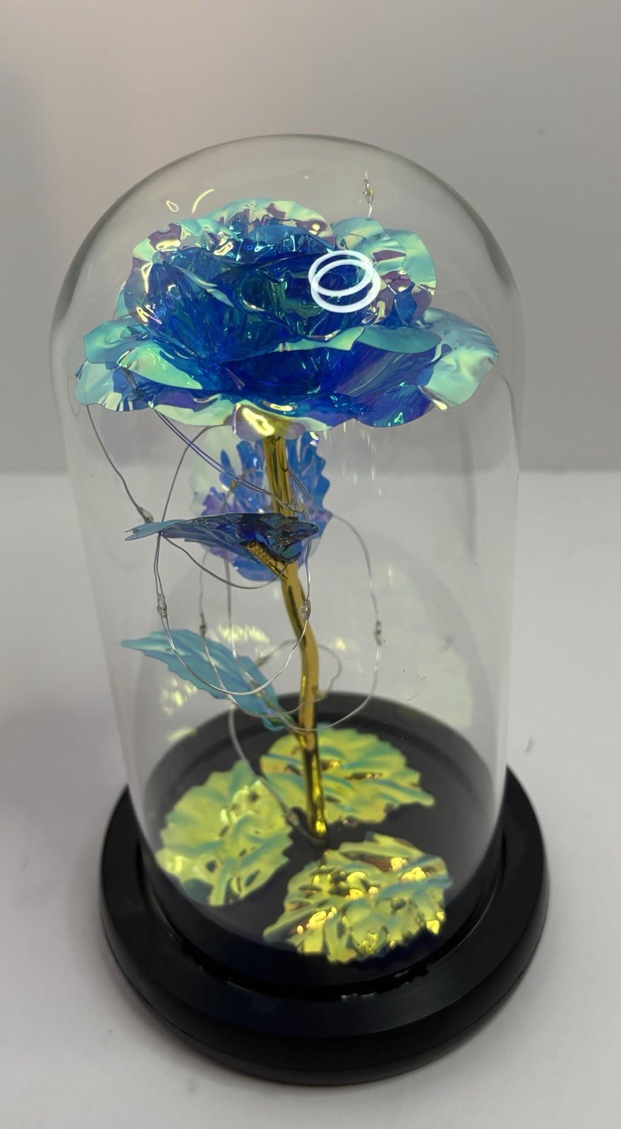 BLUE IRIDESCENT ETERNAL ROSE IN GLASS DOME WITH LED LIGHTS. VGC BATTERY WORKS.