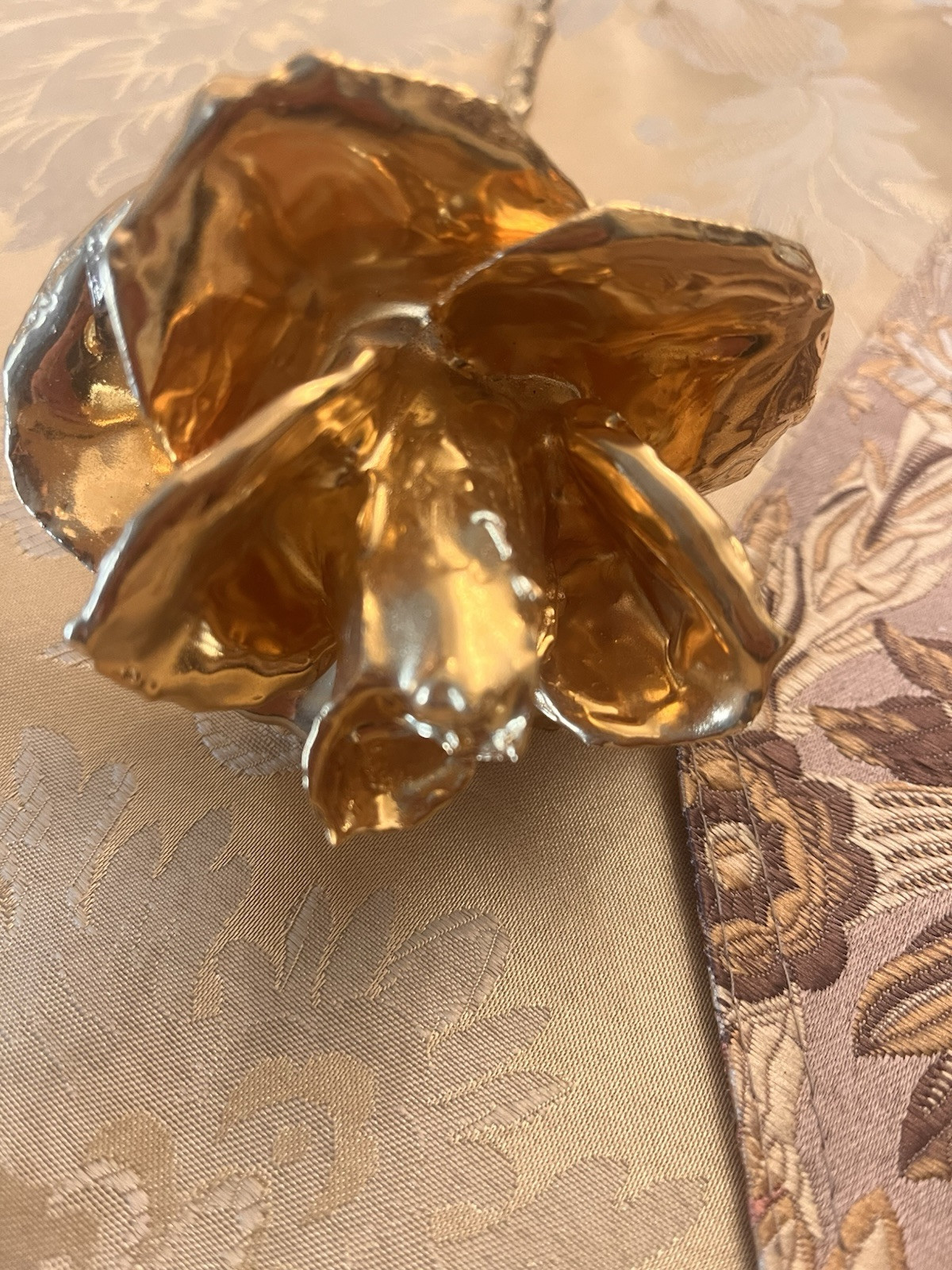 Real American Rose Dipped In 24K Yellow Gold Made In USA 12″ Lasts Forever