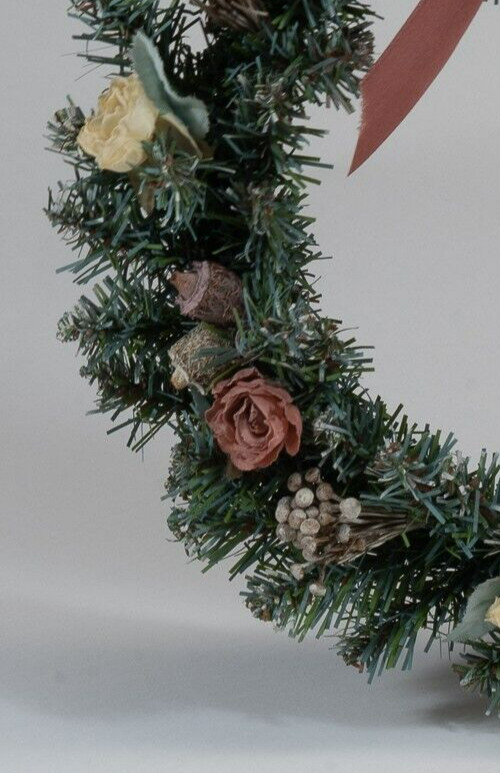 Farmhouse/Cottage Style 10″ Wreath